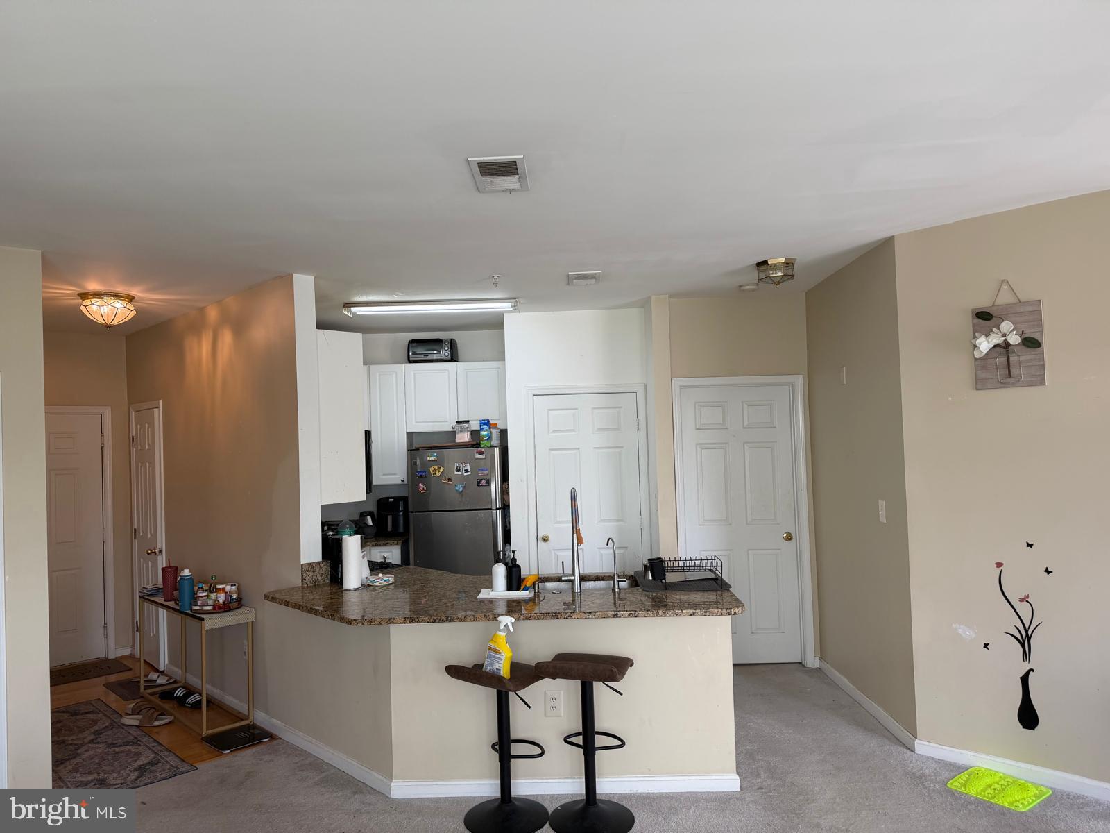 CHRISTOPHER AT CEDAR LAKES - Residential Lease