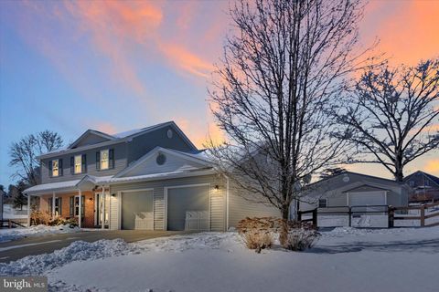 Photo of 1384 Perry Drive, DENVER, PA 17517 (MLS # PALA2063218)