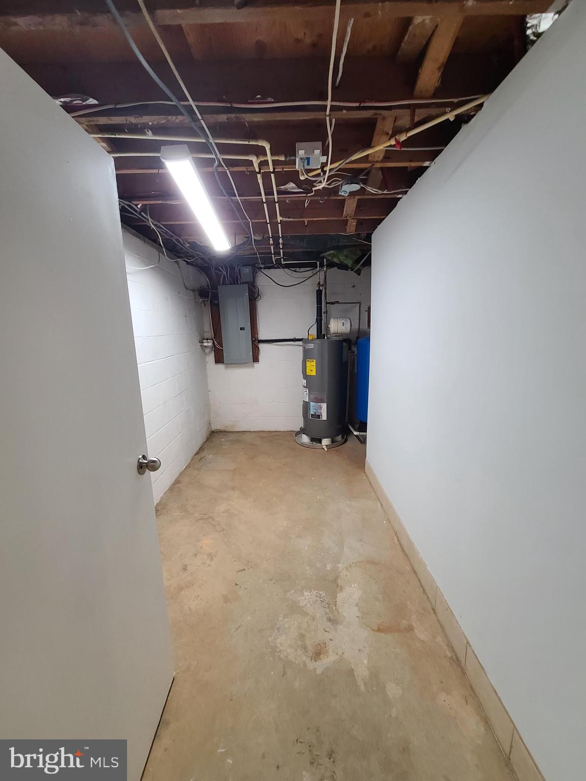 SPRINGWOOD - Residential Lease