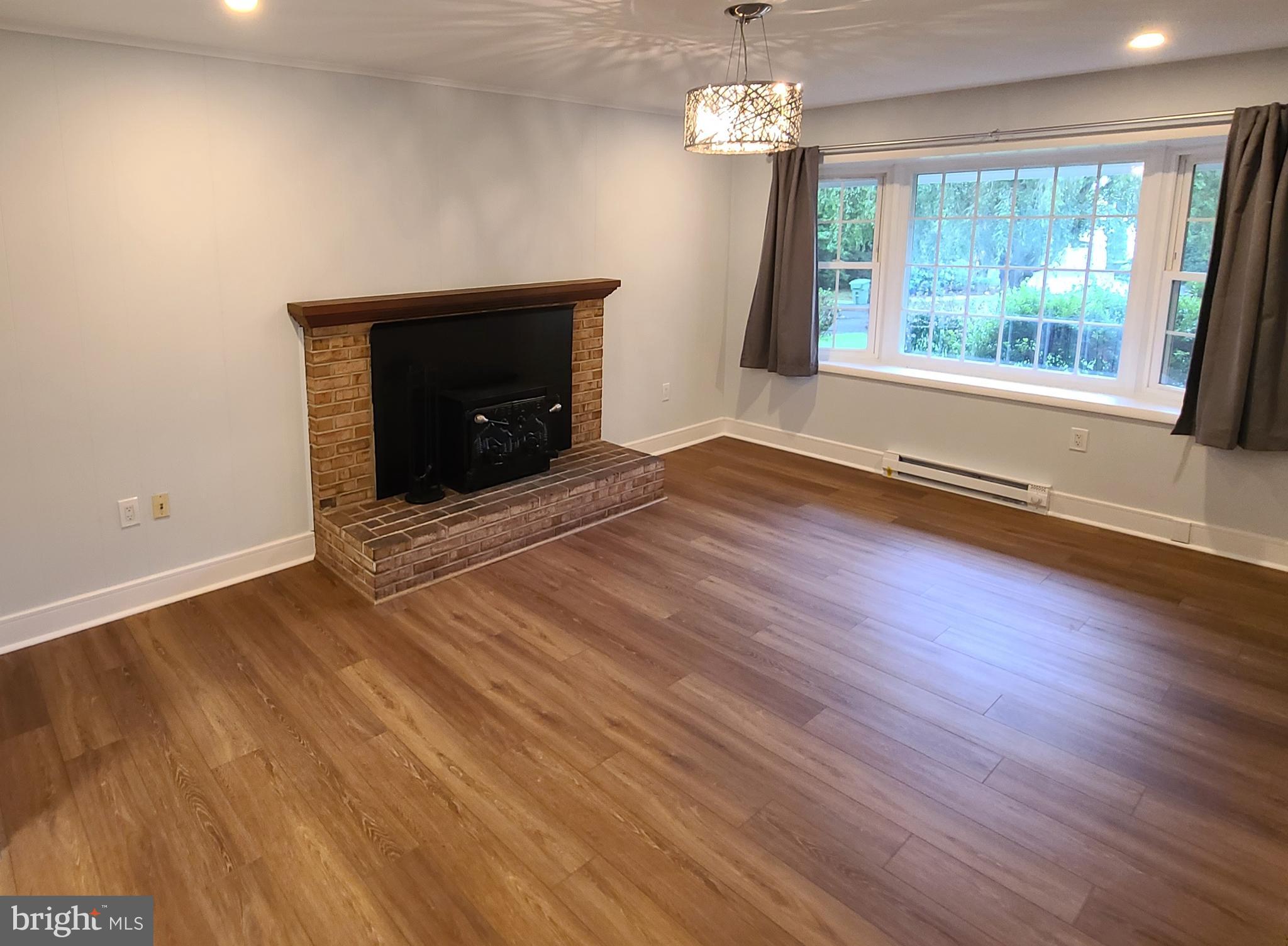 SPRINGWOOD - Residential Lease