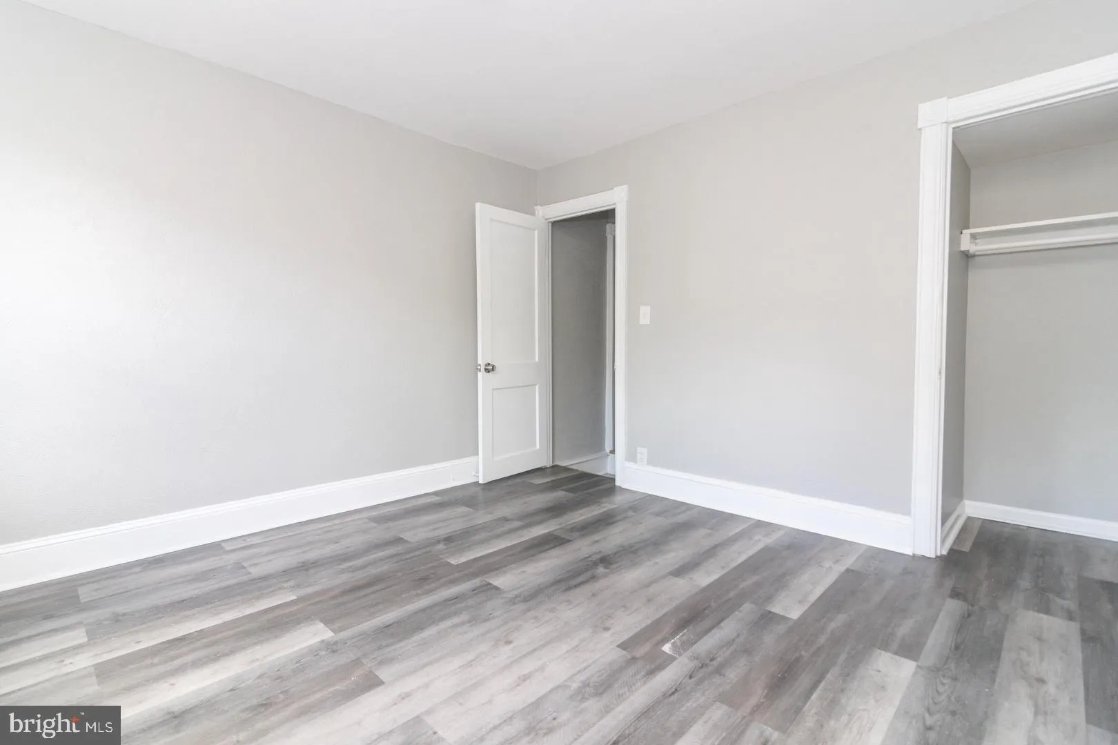 Trenton, New Jersey 08611, United States, 3 Bedrooms Bedrooms, ,1 BathroomBathrooms,Residential,Pending,200954