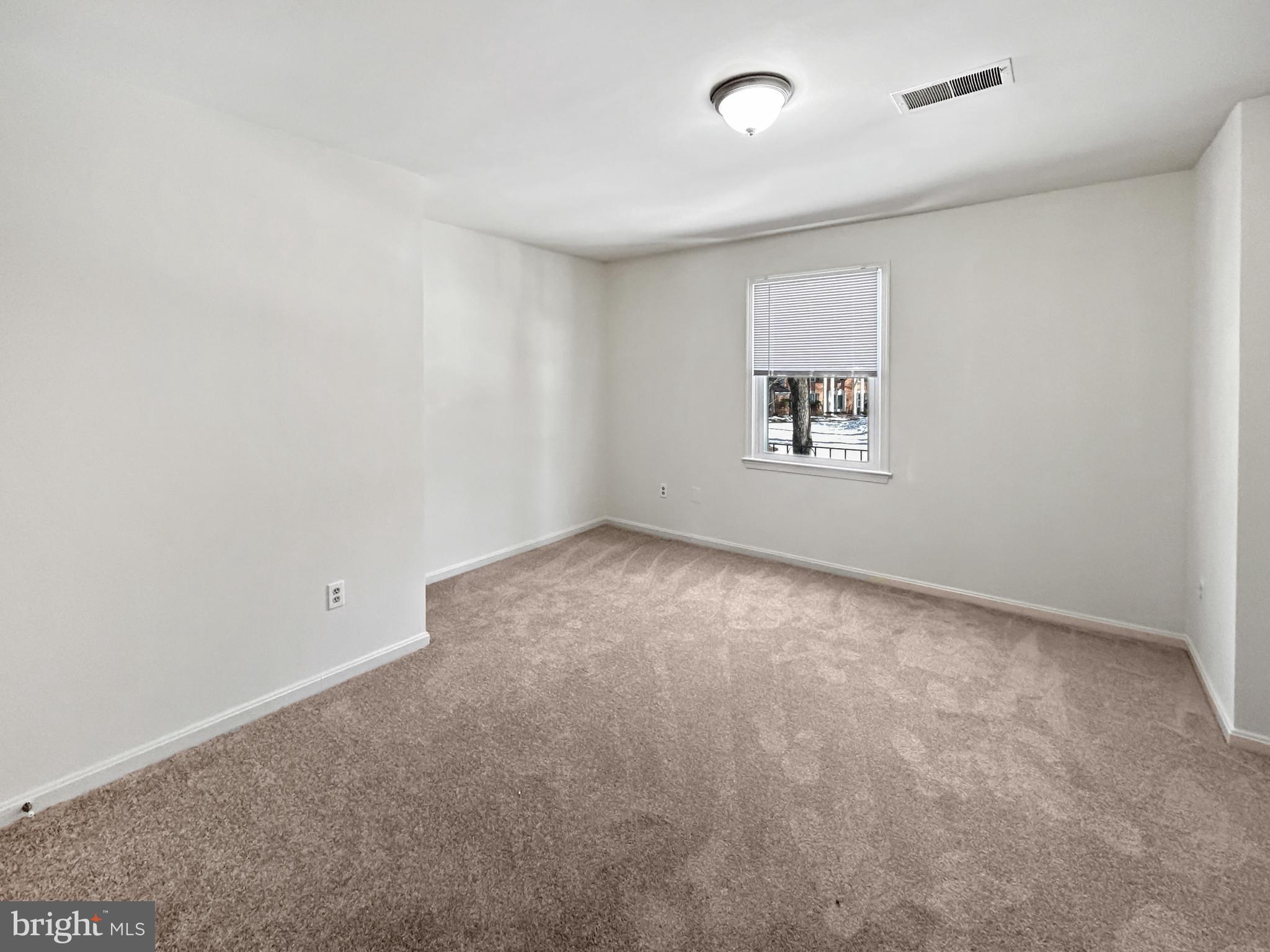 FAIRFAX STATION - Residential Lease