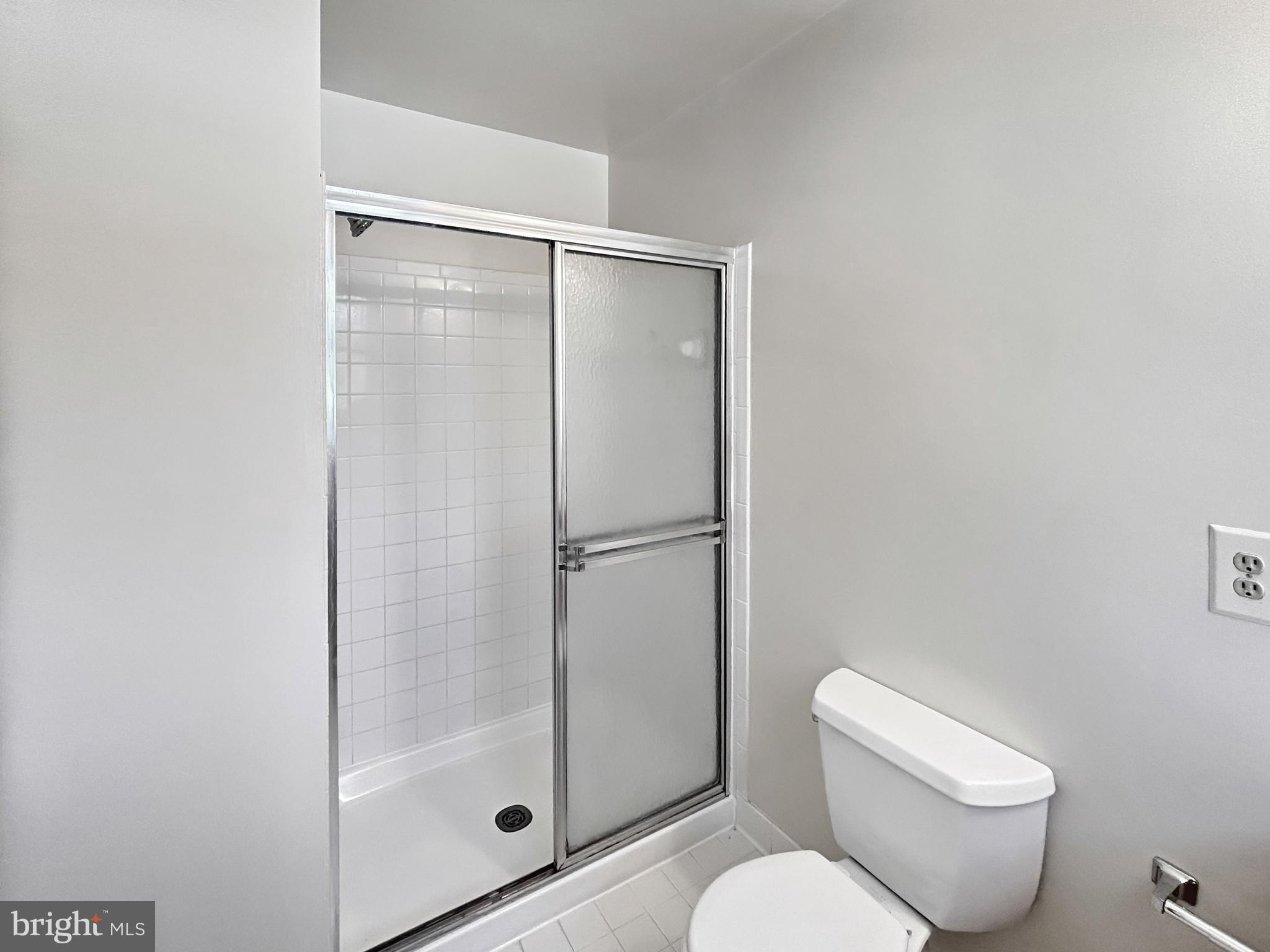 FAIRFAX STATION - Residential Lease