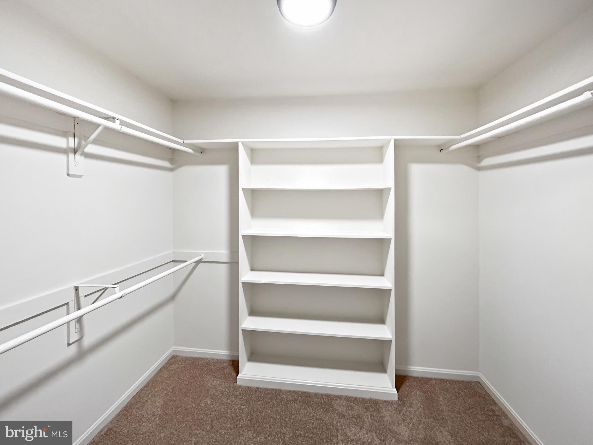 FAIRFAX STATION - Residential Lease