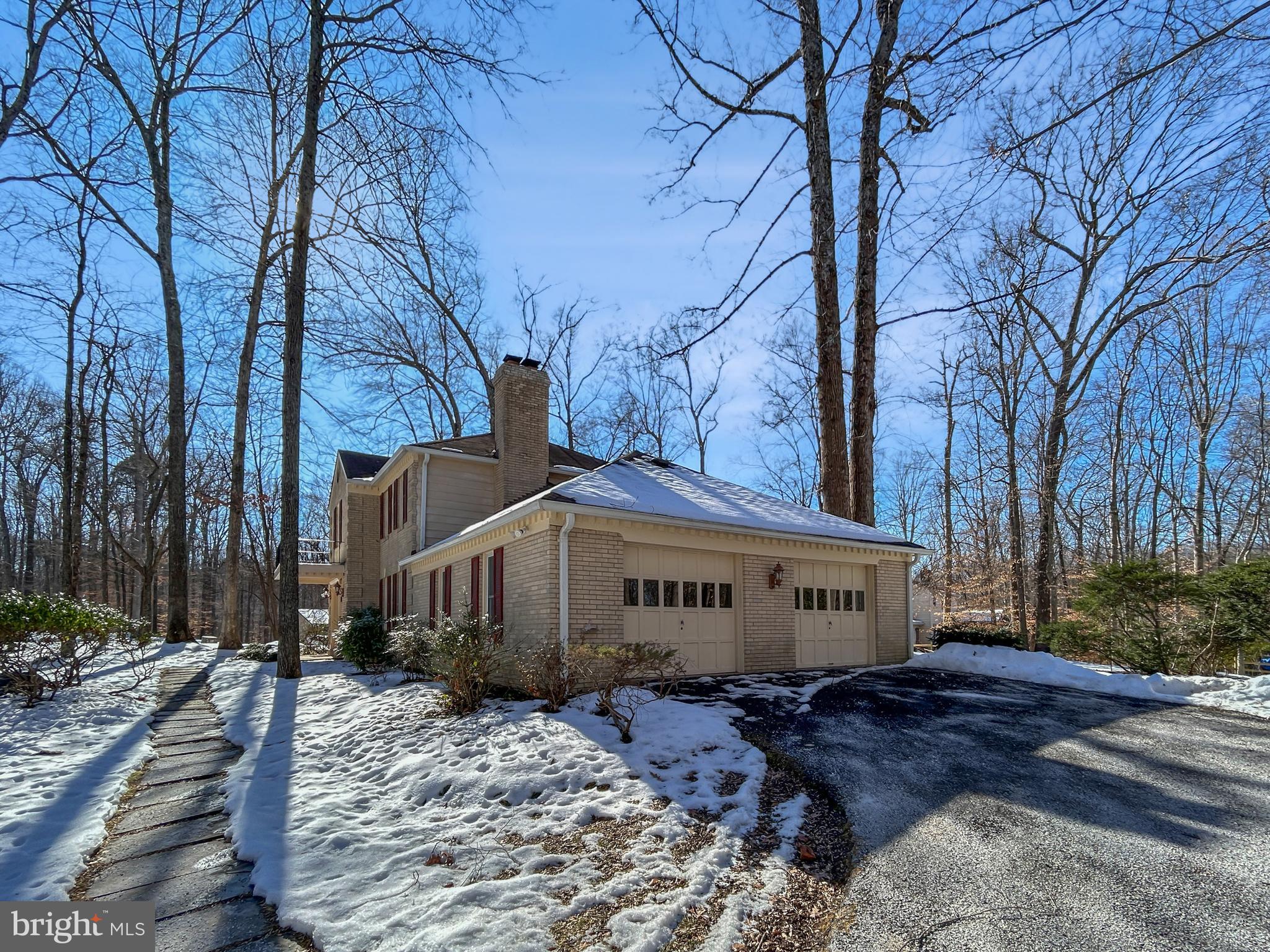 FAIRFAX STATION - Residential Lease