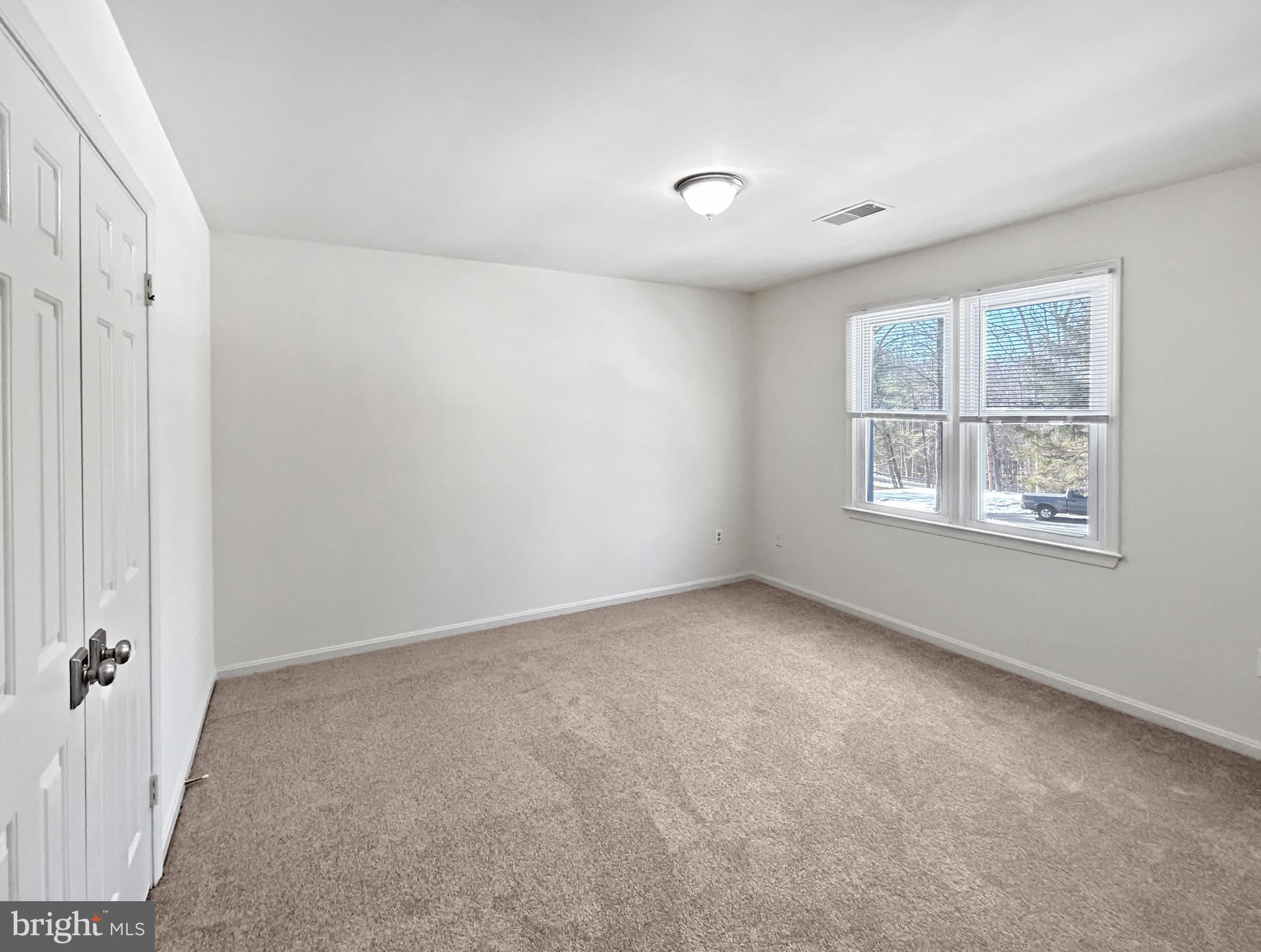 FAIRFAX STATION - Residential Lease