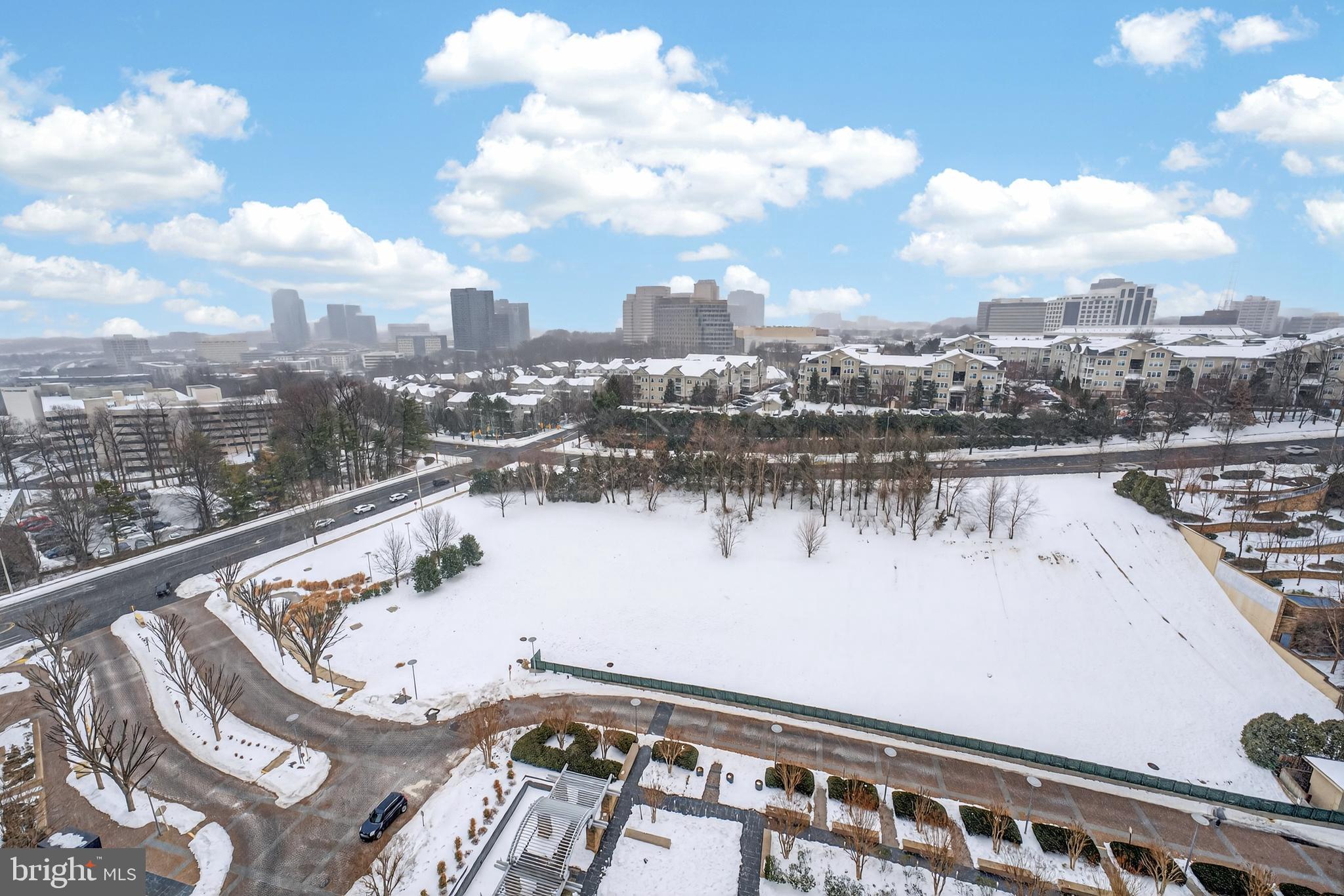 ONE PARK CREST CONDOMINIUM - Residential