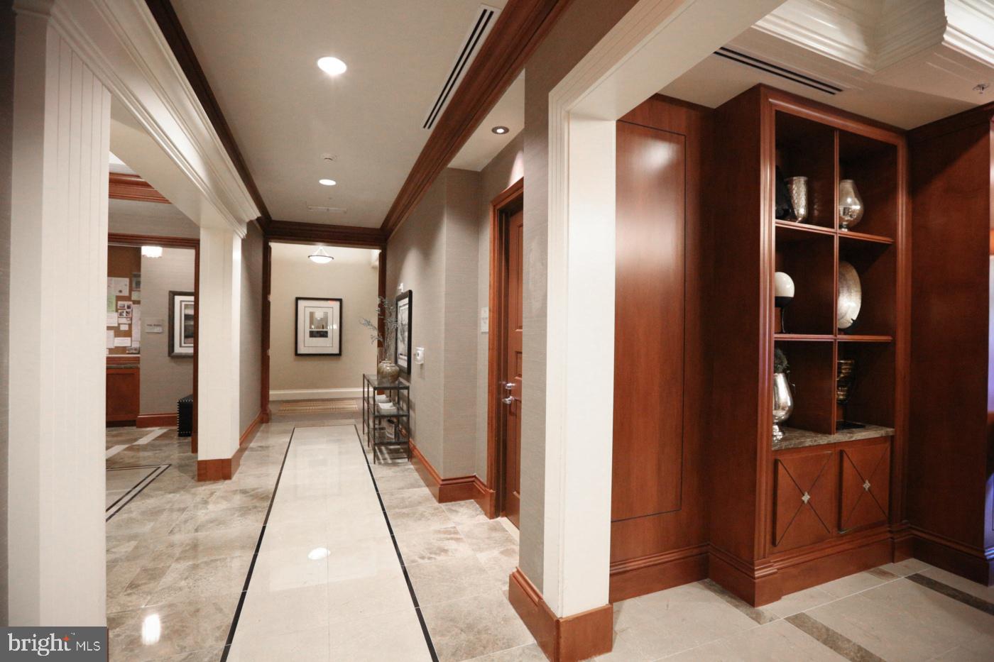 ONE PARK CREST CONDOMINIUM - Residential