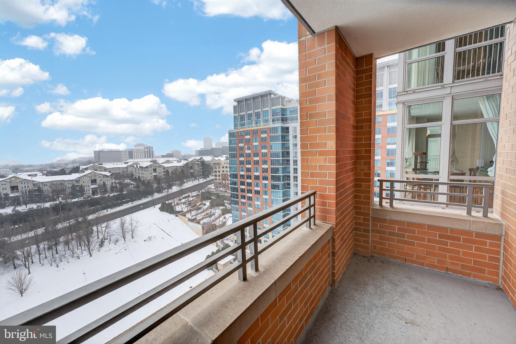 ONE PARK CREST CONDOMINIUM - Residential