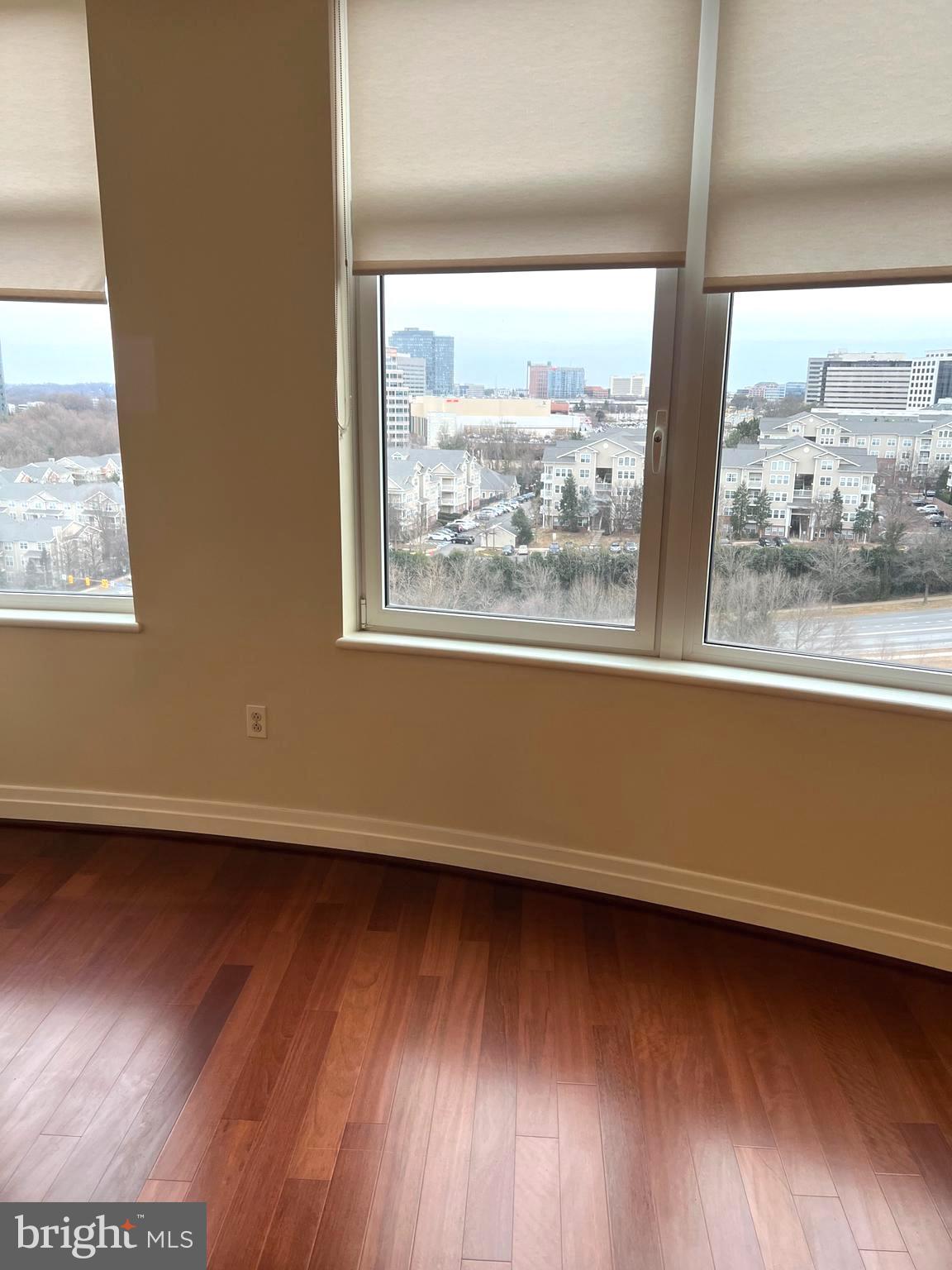 ONE PARK CREST CONDOMINIUM - Residential