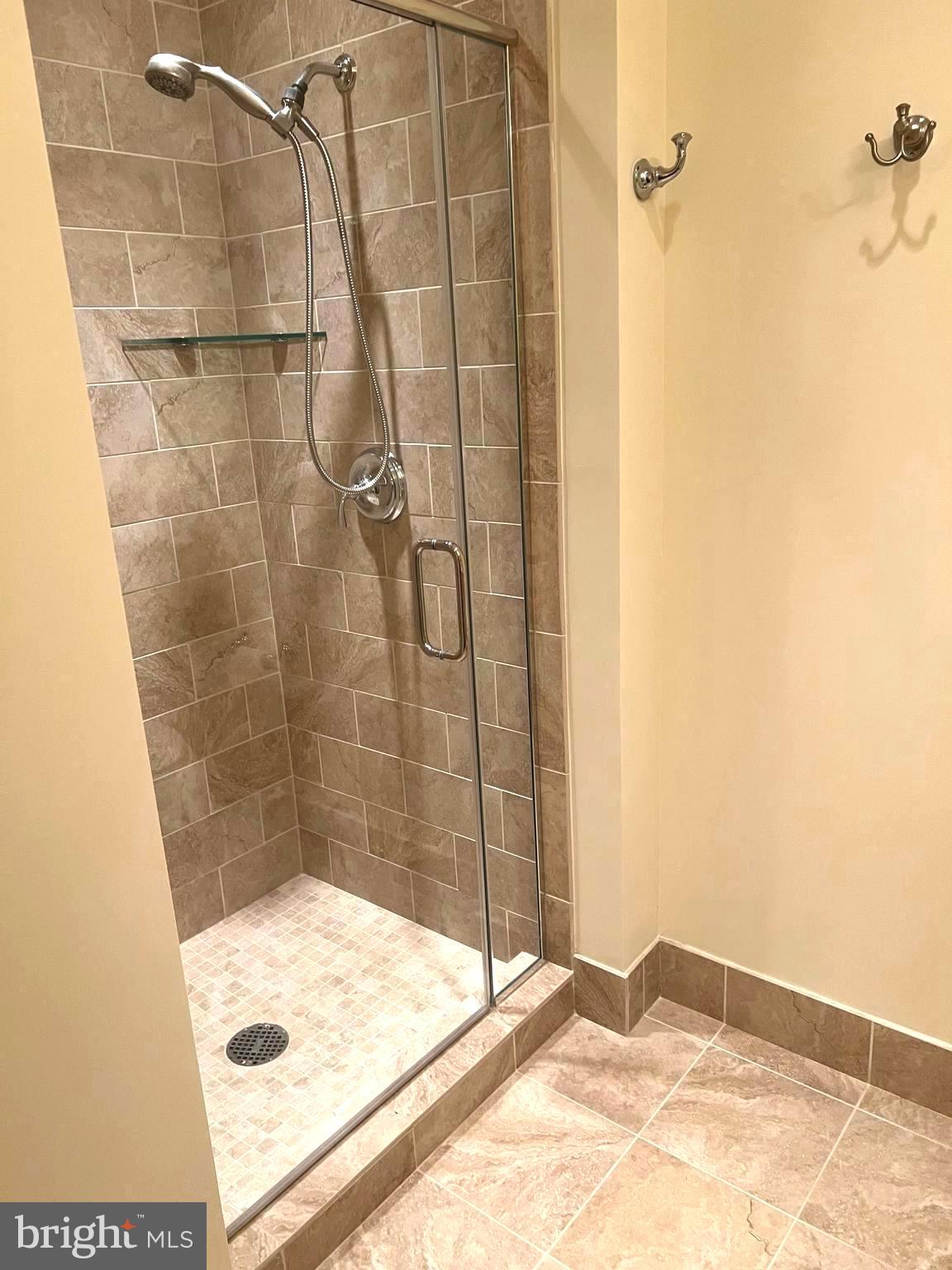 ONE PARK CREST CONDOMINIUM - Residential