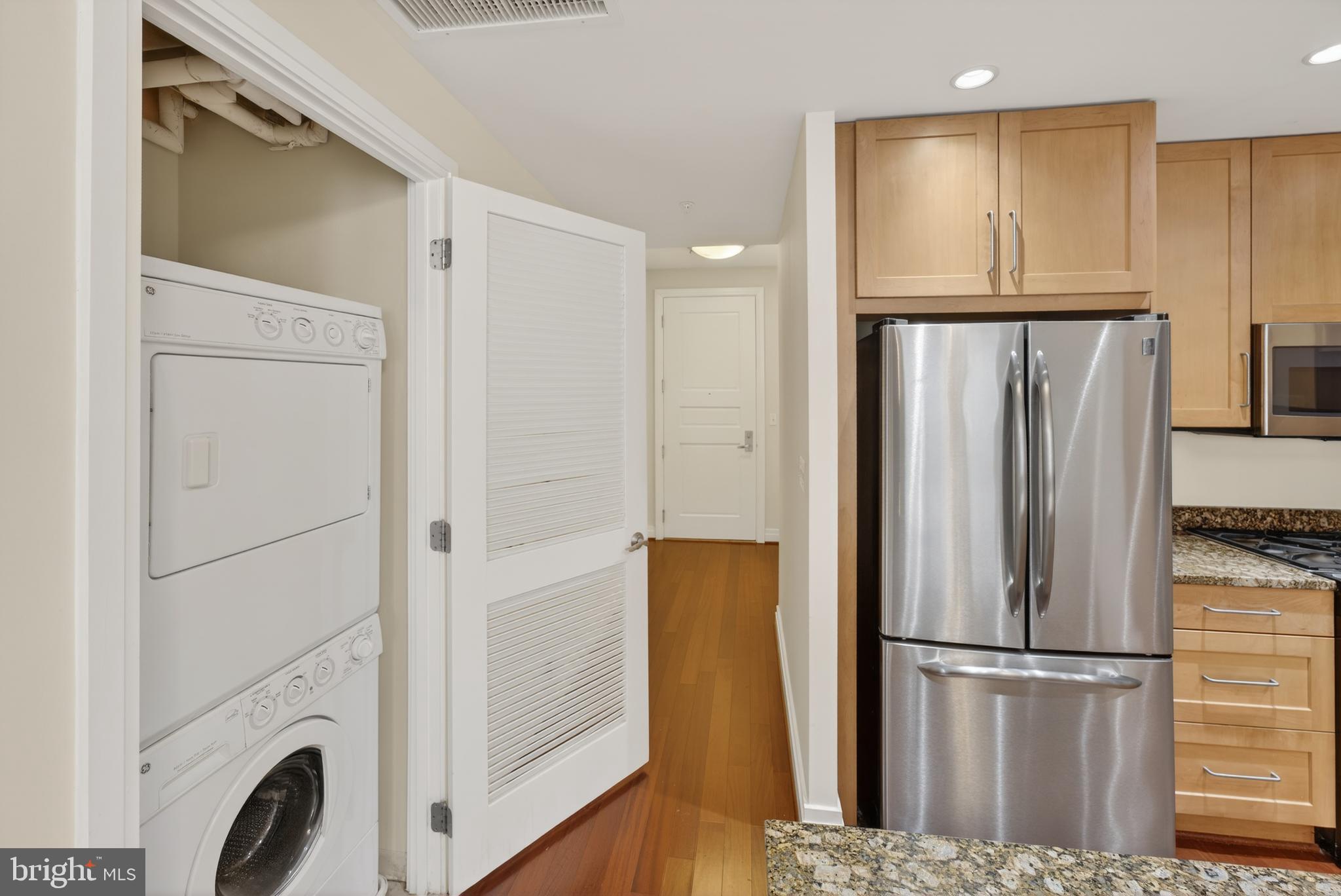 ONE PARK CREST CONDOMINIUM - Residential