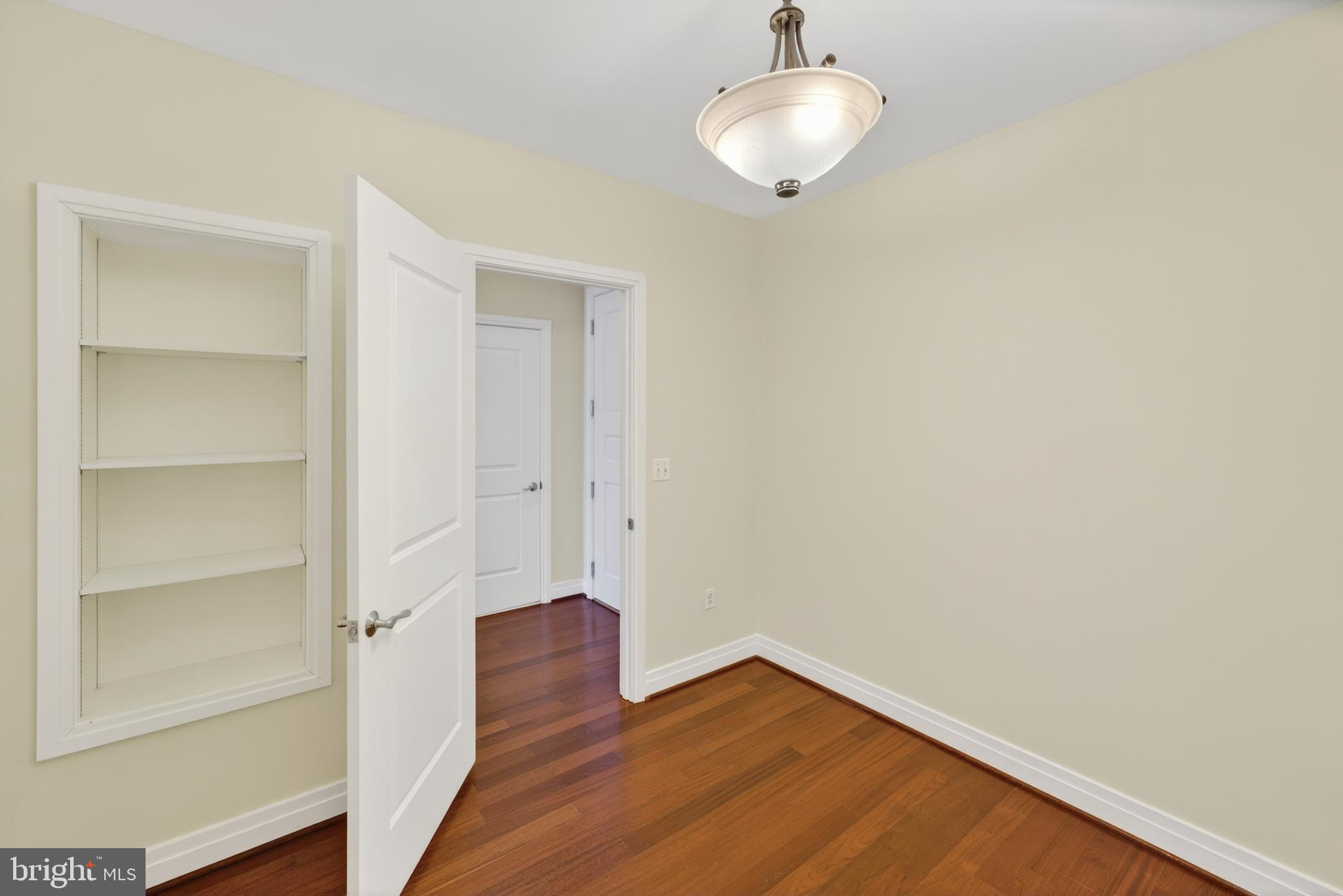 ONE PARK CREST CONDOMINIUM - Residential