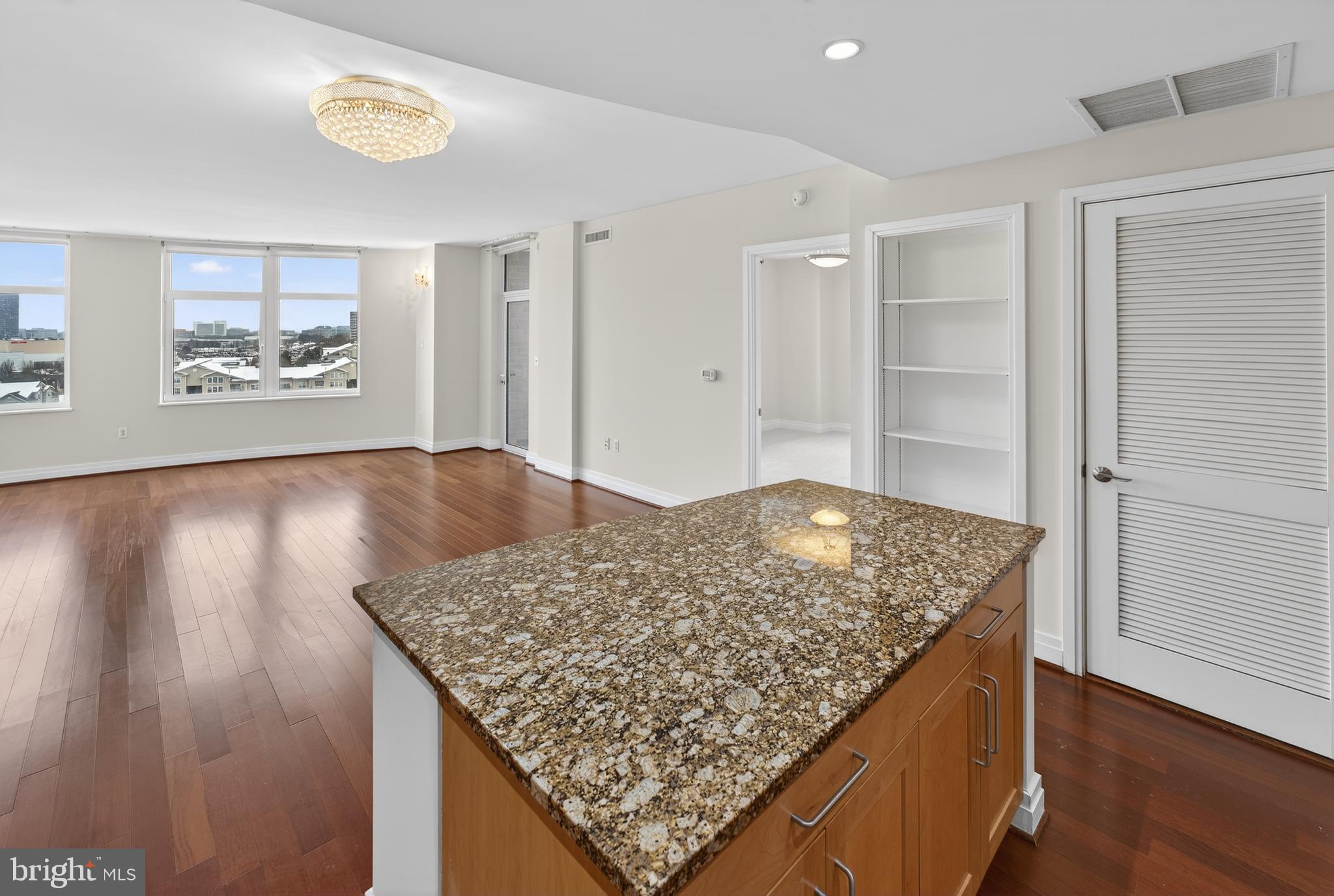 ONE PARK CREST CONDOMINIUM - Residential