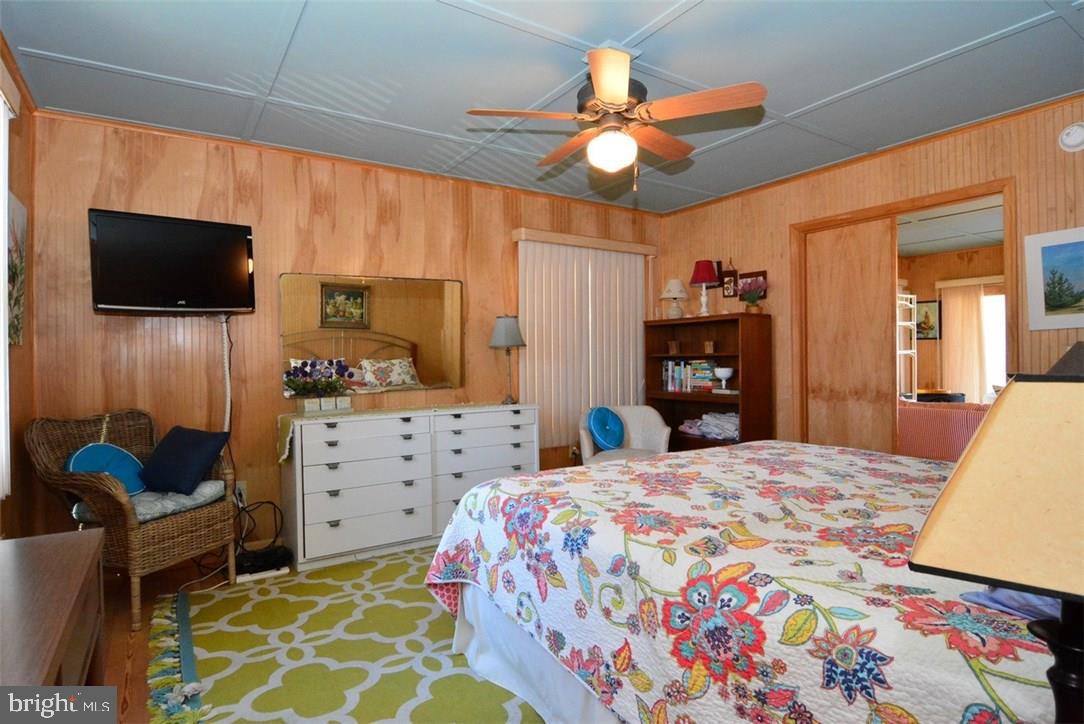 MIDDLESEX BEACH - Residential