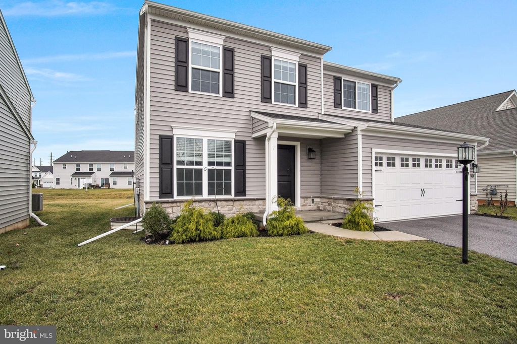 Photo of 944 W North St, CARLISLE, PA 17013 (MLS # PACB2052302)