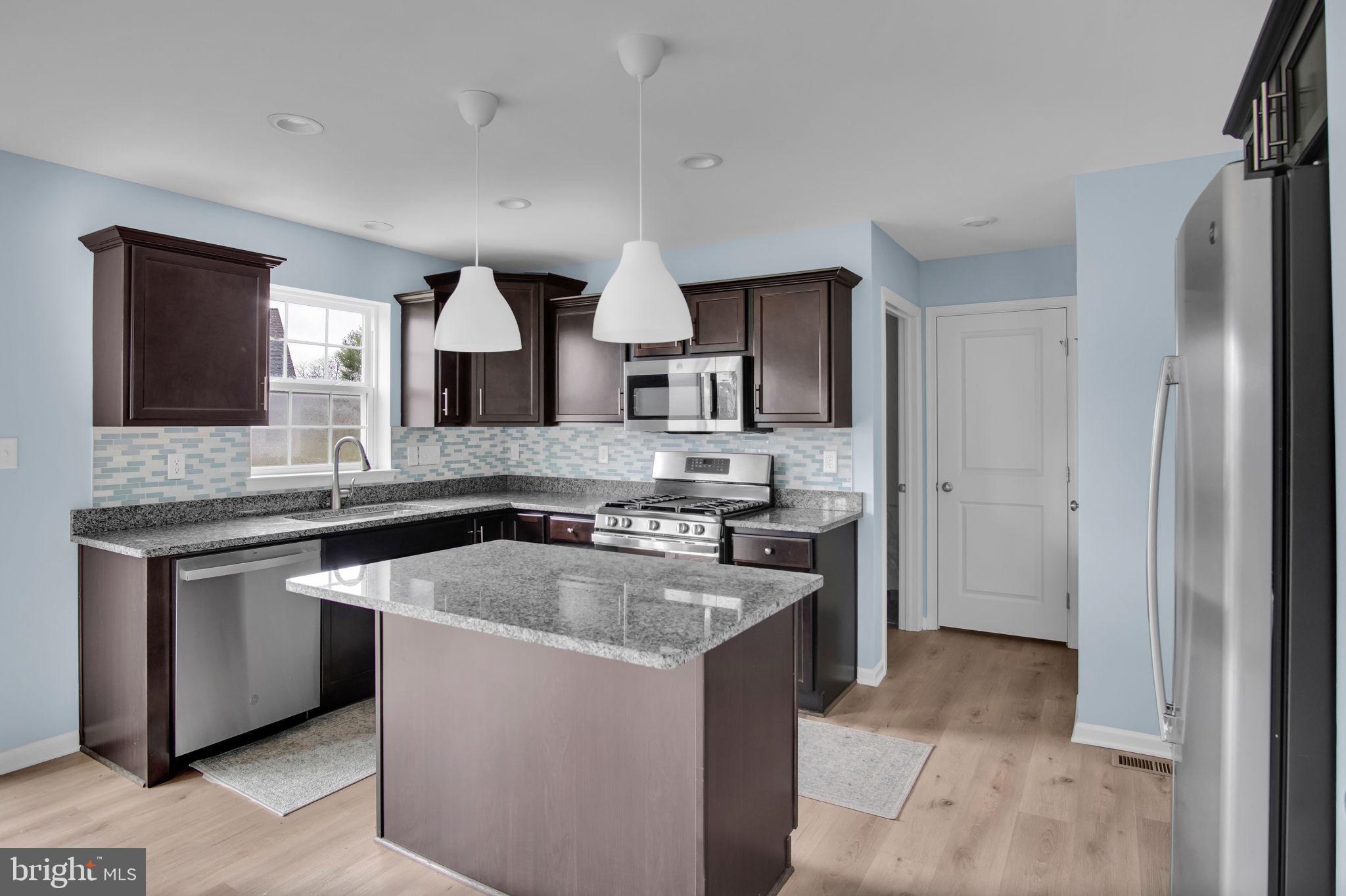 944 W NORTH STREET STREET