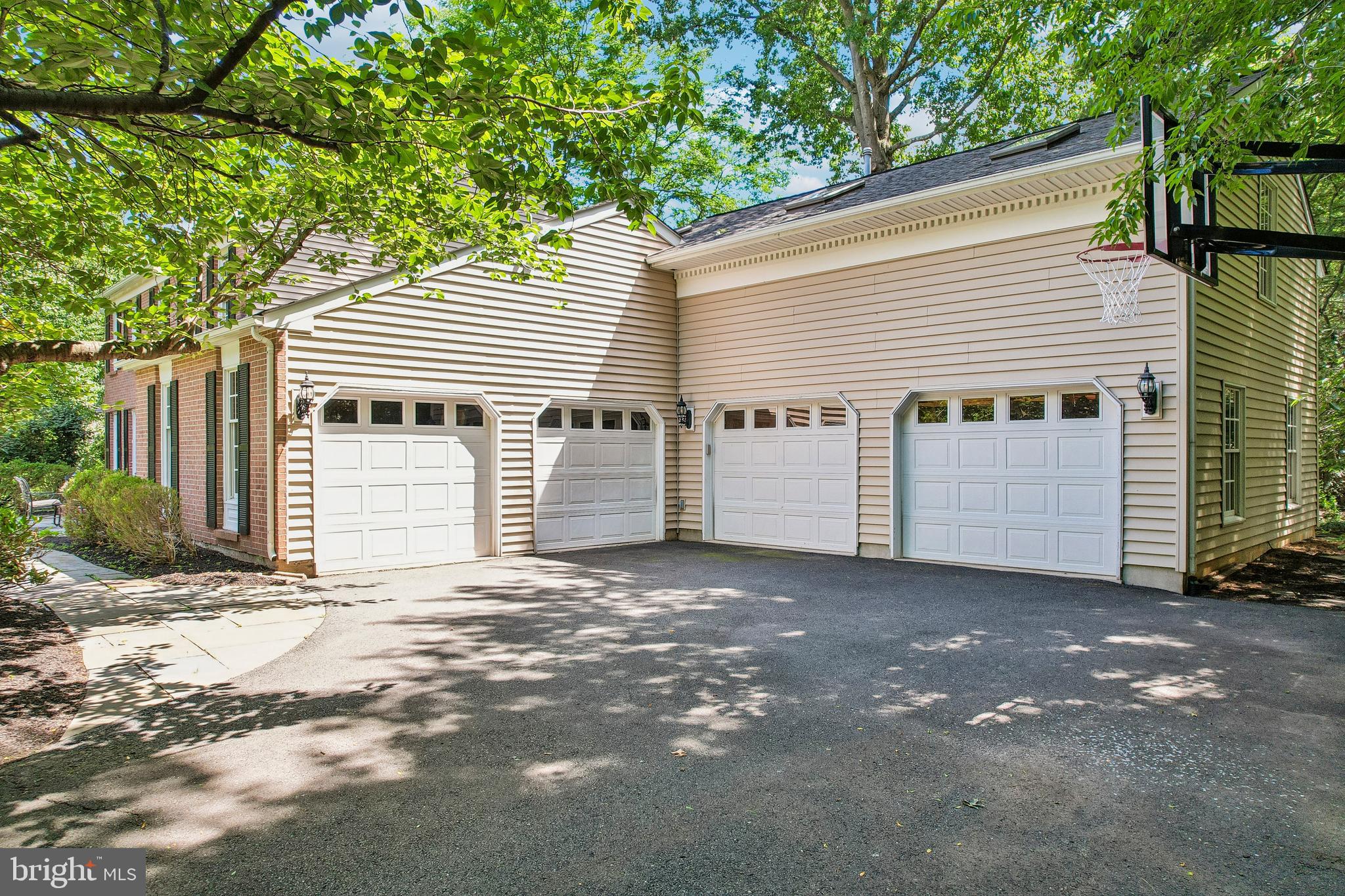 25 ANDREW DRIVE