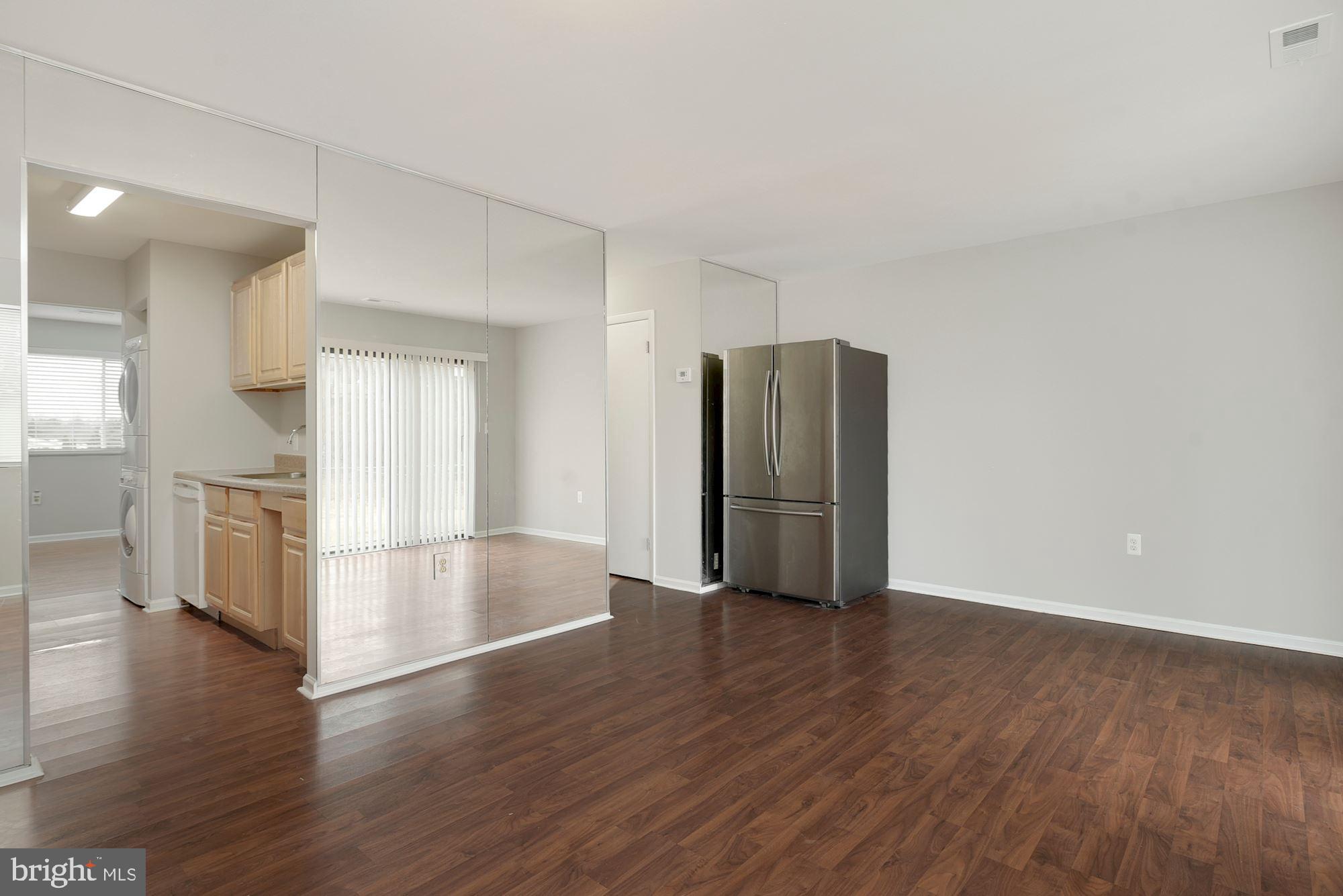 DEERFIELD - Residential Lease