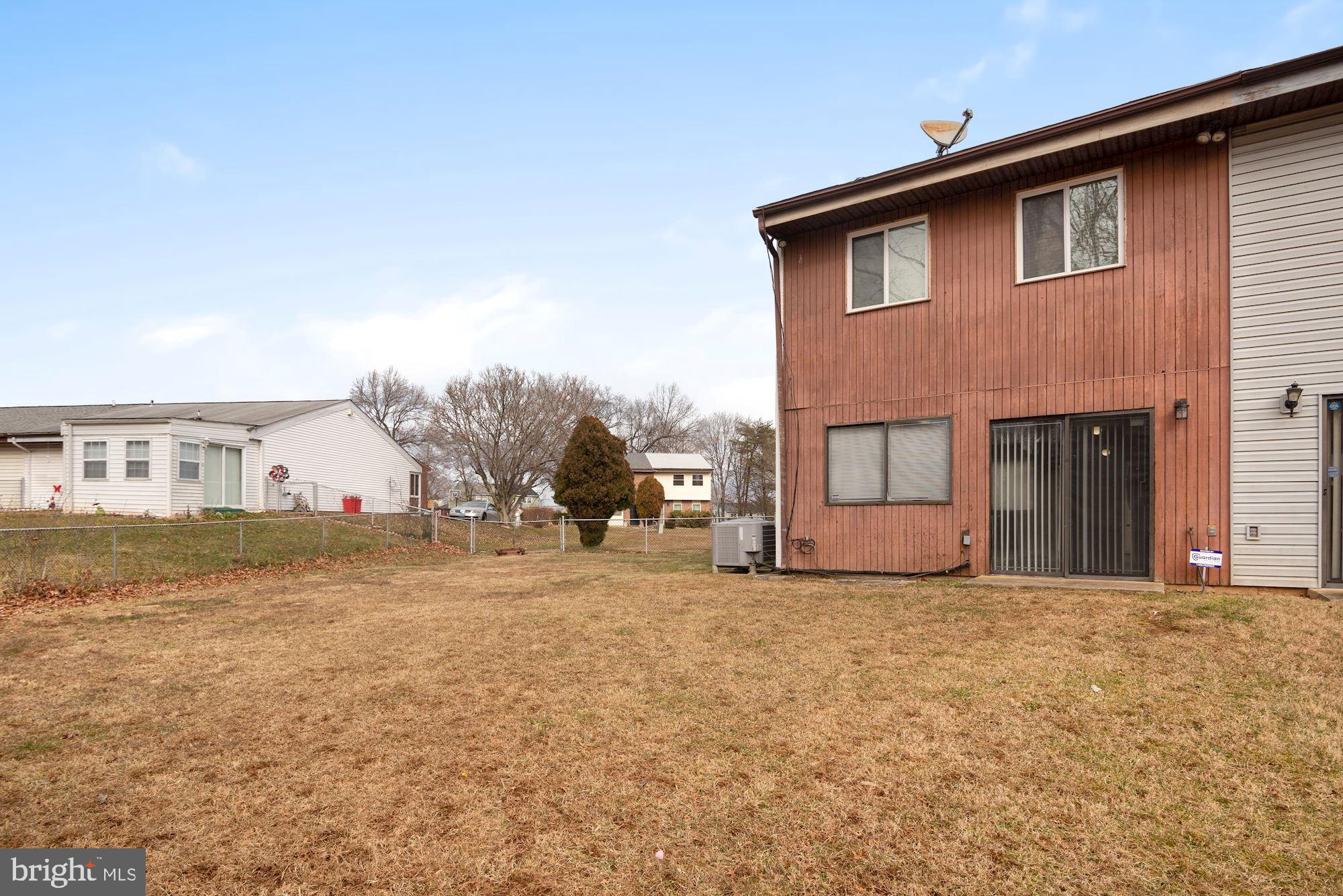 DEERFIELD - Residential Lease