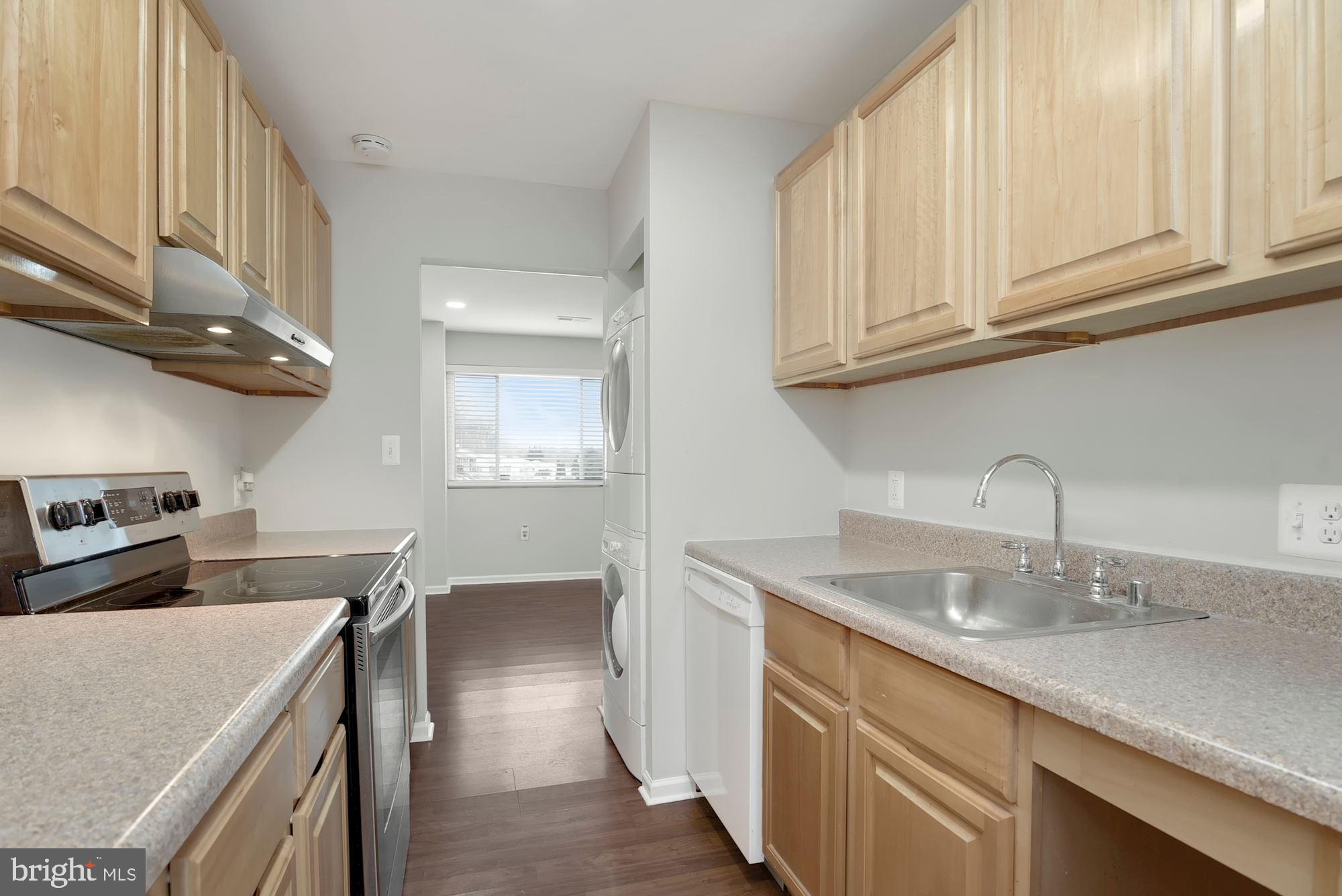 DEERFIELD - Residential Lease