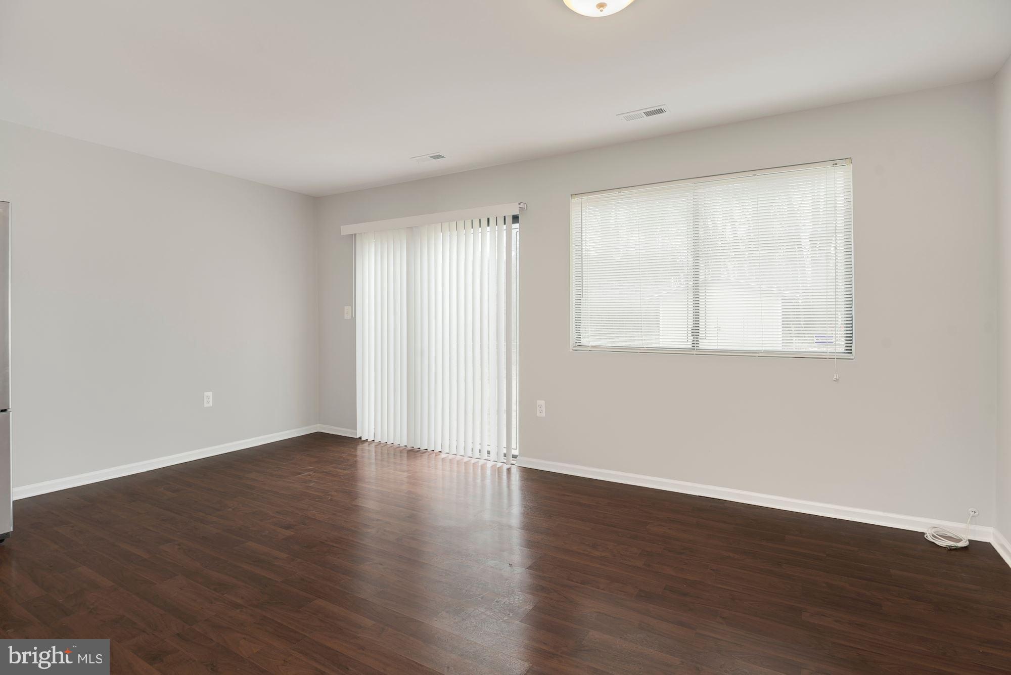 DEERFIELD - Residential Lease