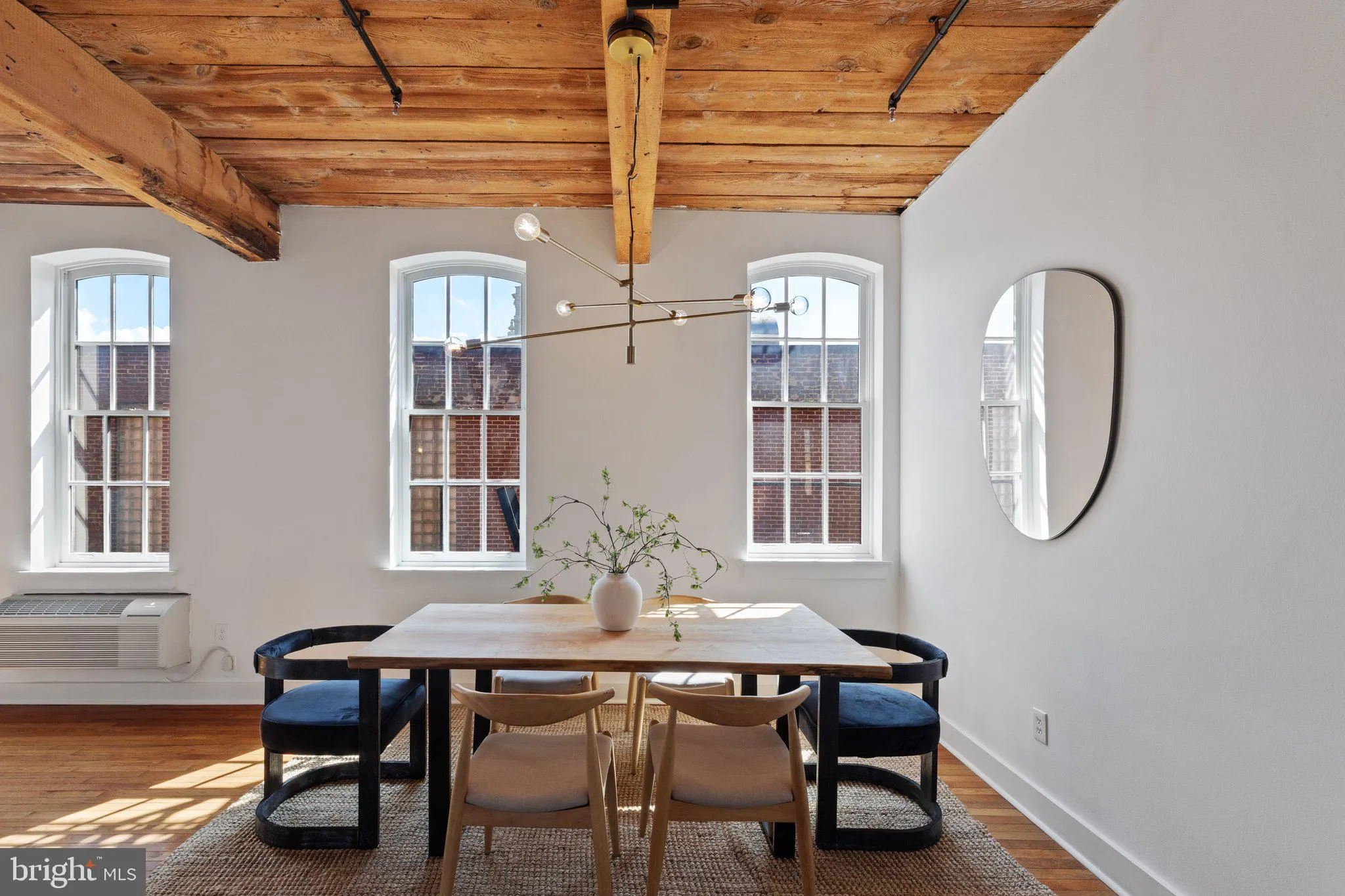 Philadelphia, Pennsylvania 19106, United States, 1 Bedroom Bedrooms, ,1 BathroomBathrooms,Residential,Pending,251418