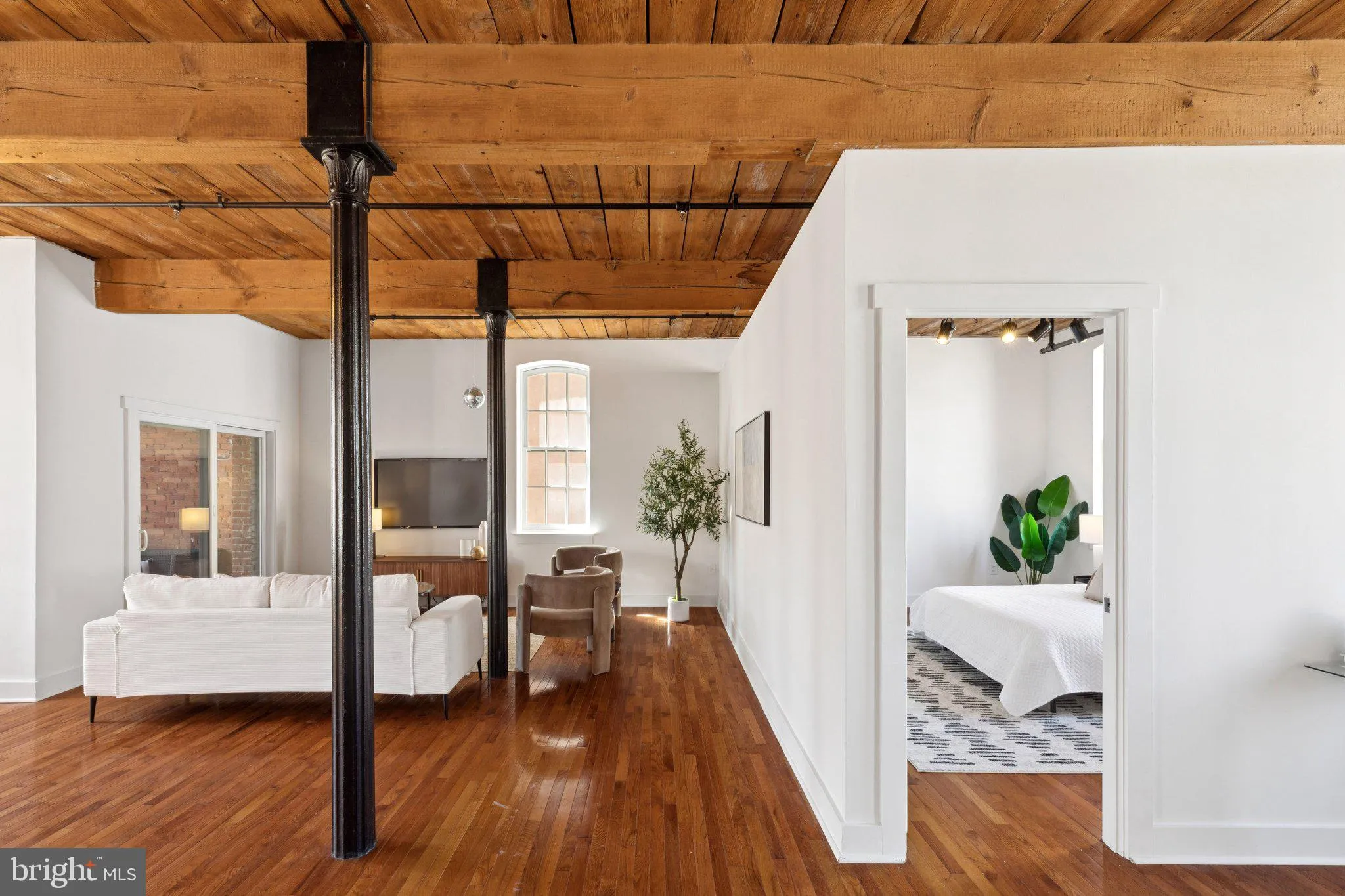 Philadelphia, Pennsylvania 19106, United States, 1 Bedroom Bedrooms, ,1 BathroomBathrooms,Residential,Pending,251418