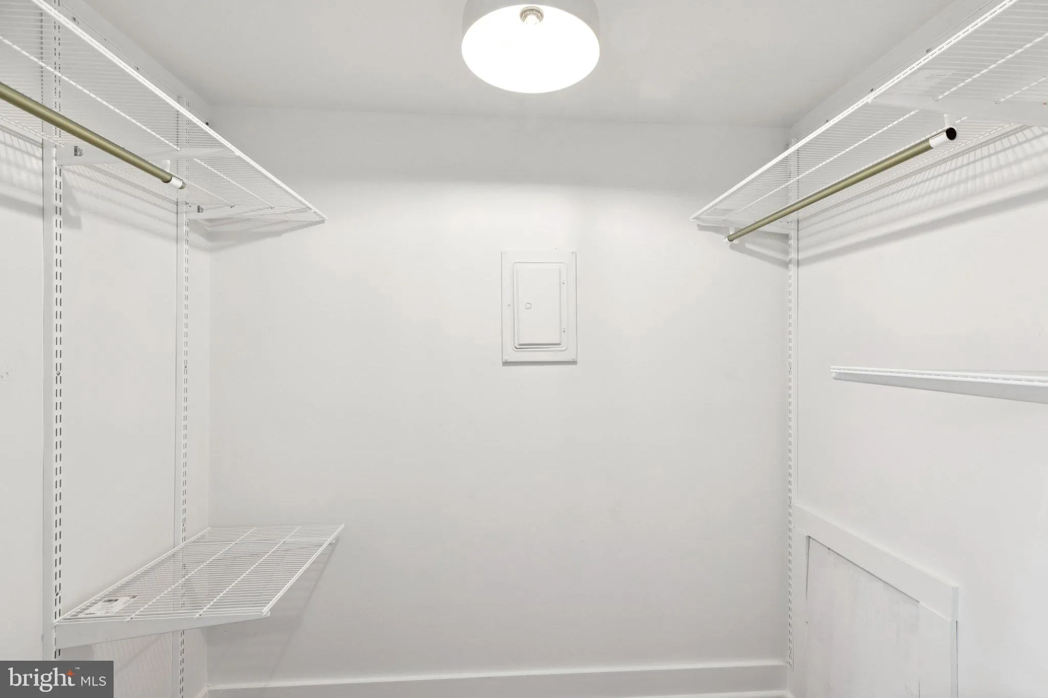 Philadelphia, Pennsylvania 19106, United States, 1 Bedroom Bedrooms, ,1 BathroomBathrooms,Residential,Pending,251418