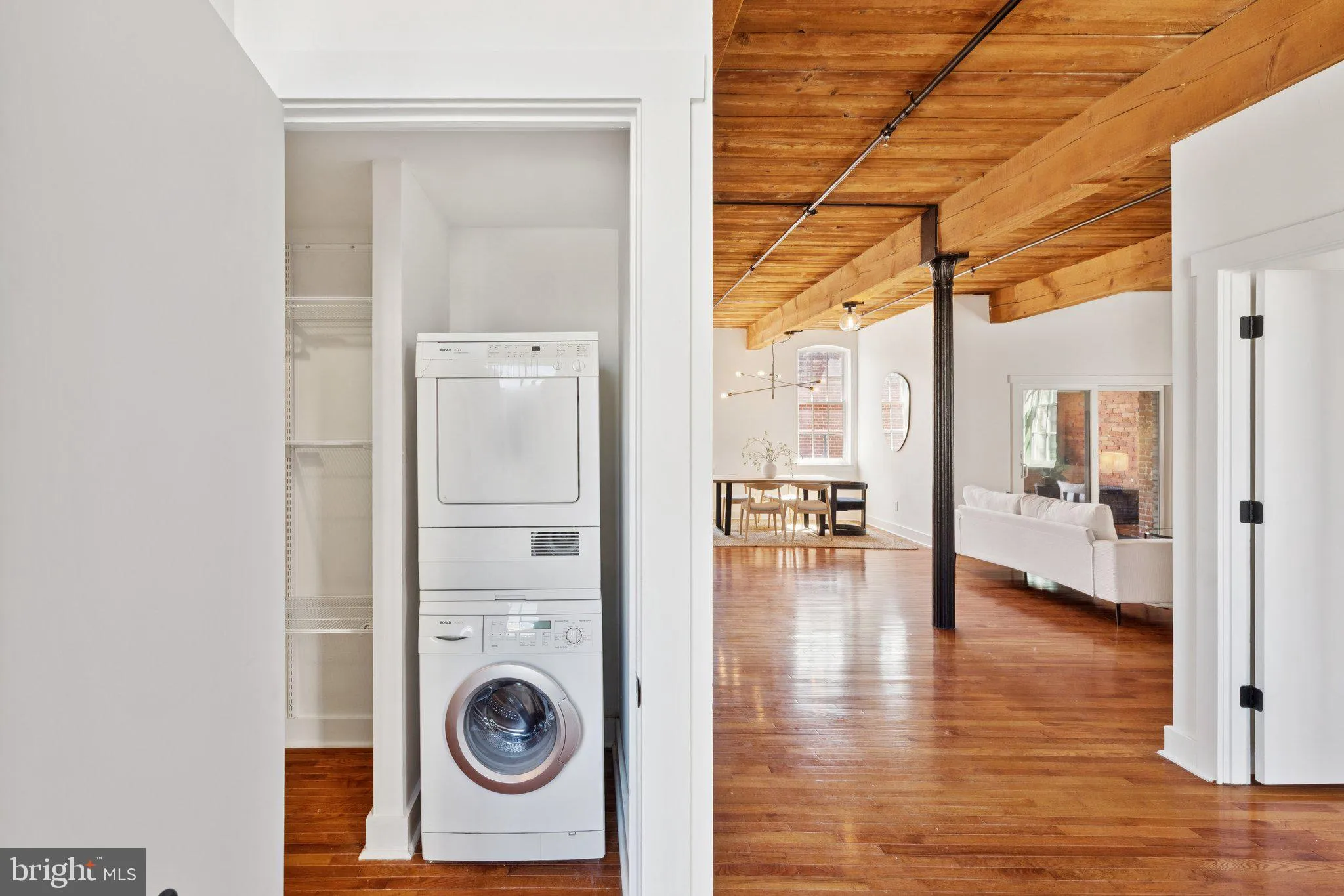 Philadelphia, Pennsylvania 19106, United States, 1 Bedroom Bedrooms, ,1 BathroomBathrooms,Residential,Pending,251418