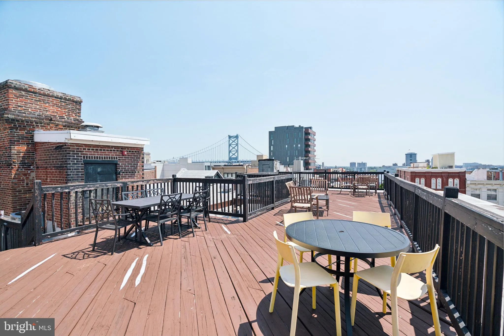 Philadelphia, Pennsylvania 19106, United States, 1 Bedroom Bedrooms, ,1 BathroomBathrooms,Residential,Pending,251418