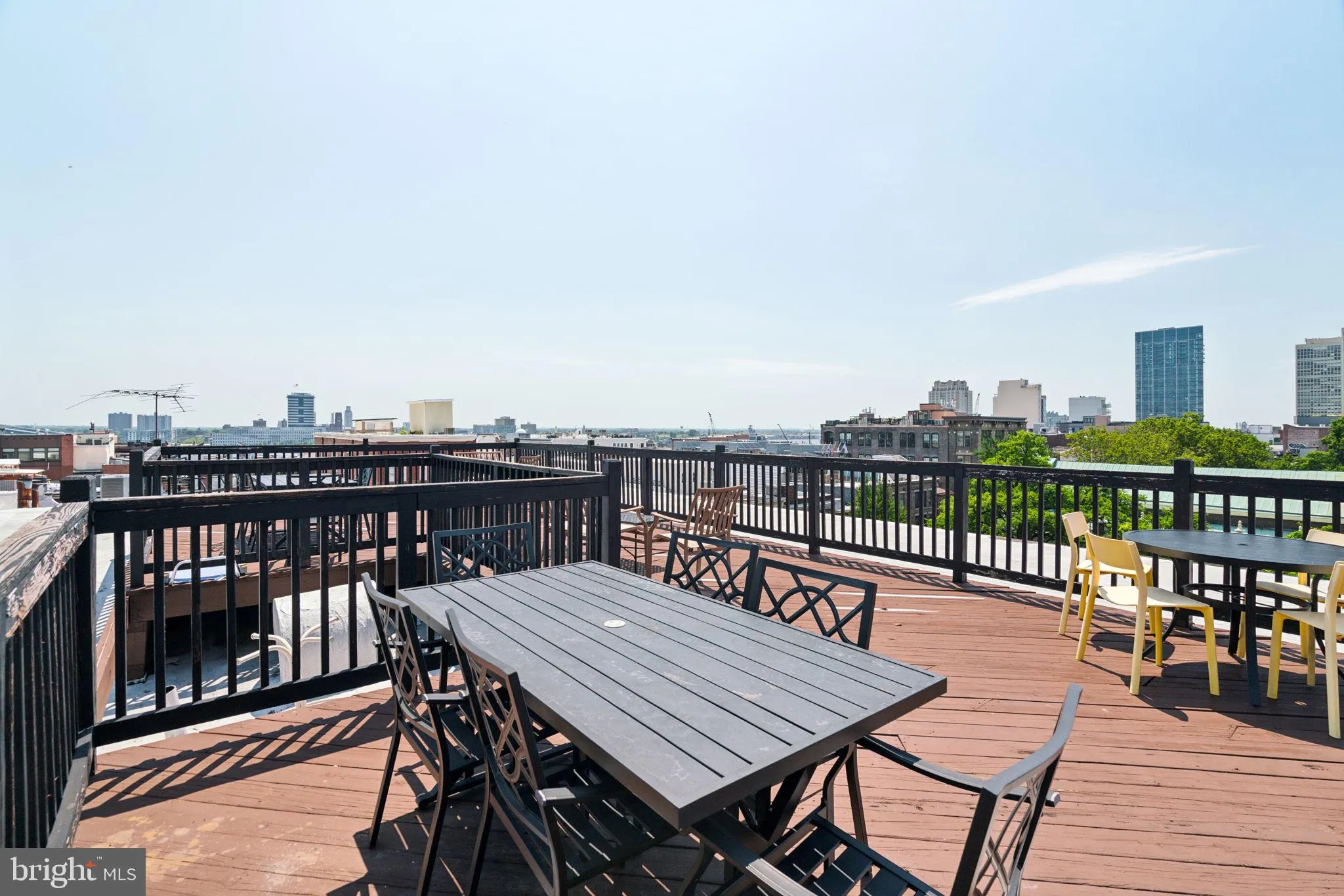 Philadelphia, Pennsylvania 19106, United States, 1 Bedroom Bedrooms, ,1 BathroomBathrooms,Residential,Pending,251418