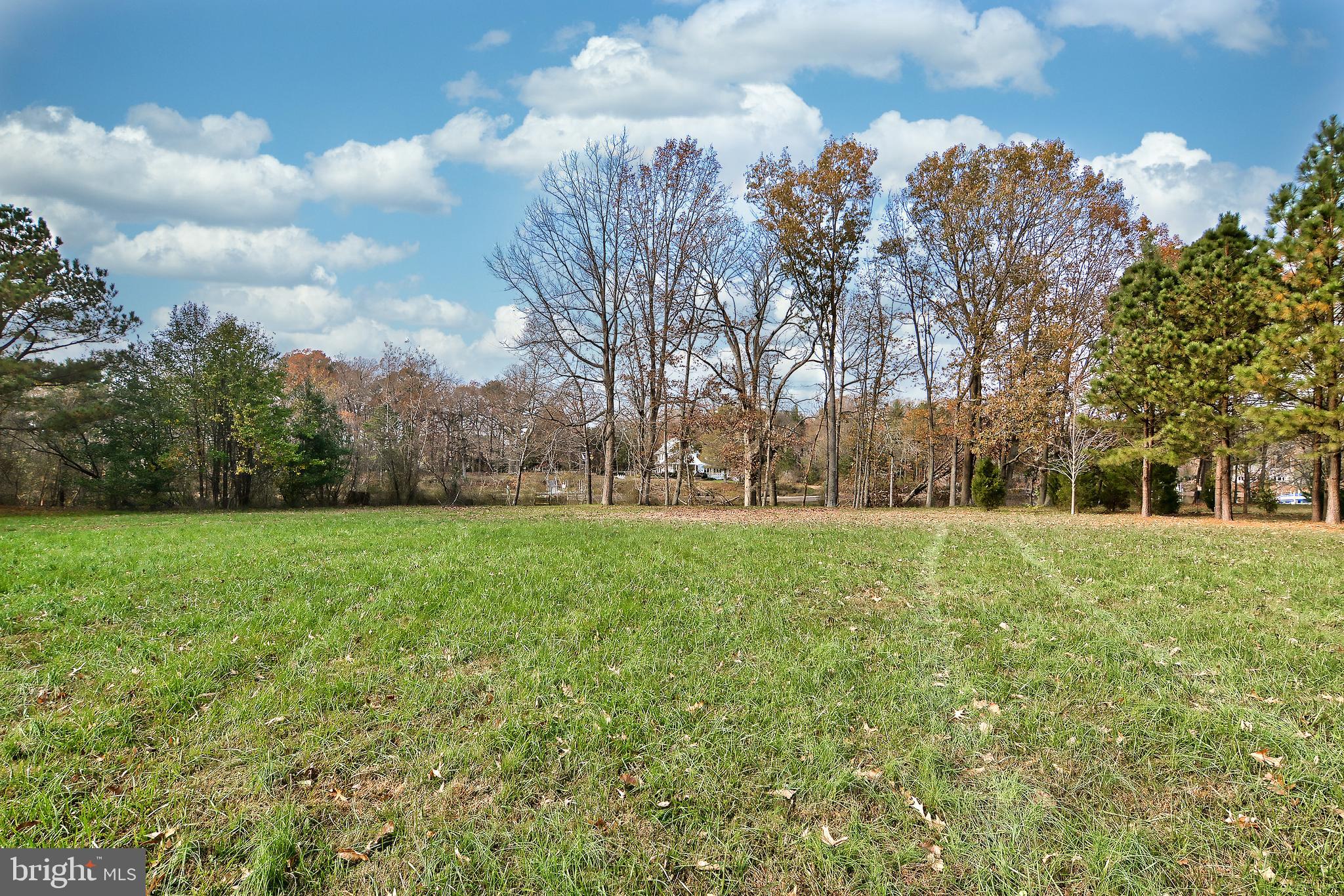 RATCLIFFE FARM - Land