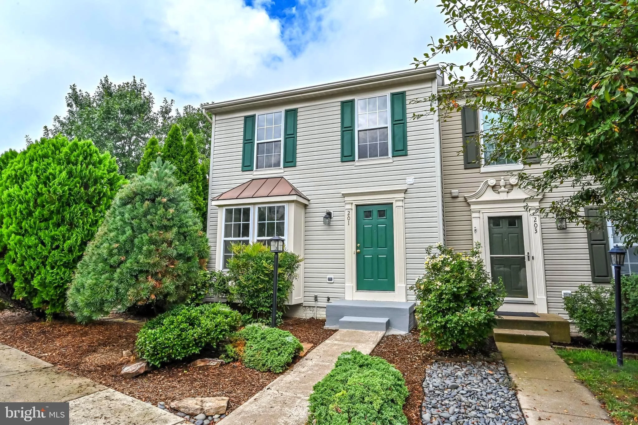 201 Shirley Square SE, Leesburg, VA 20175