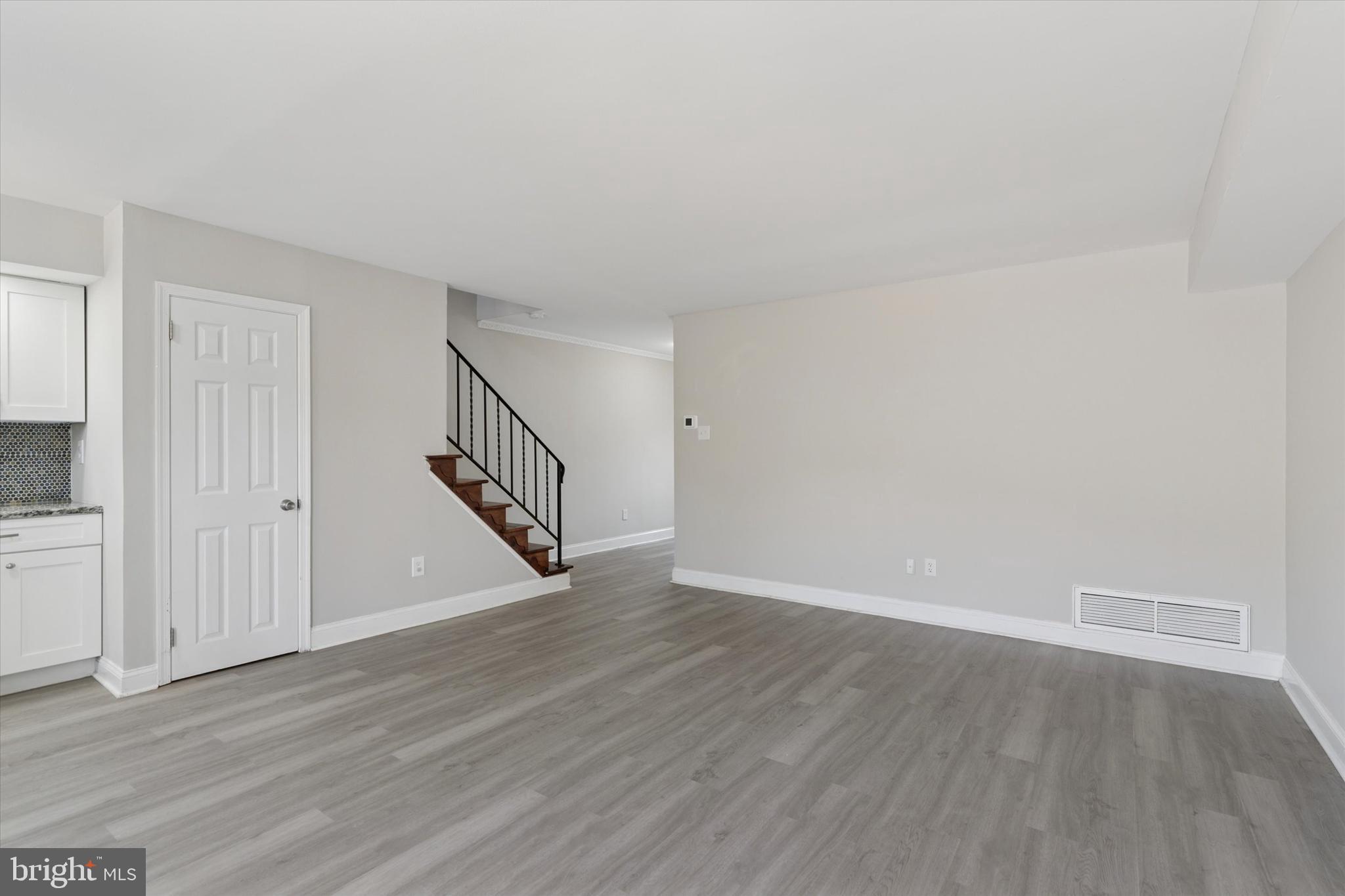 ORCHARD COURTS - Residential