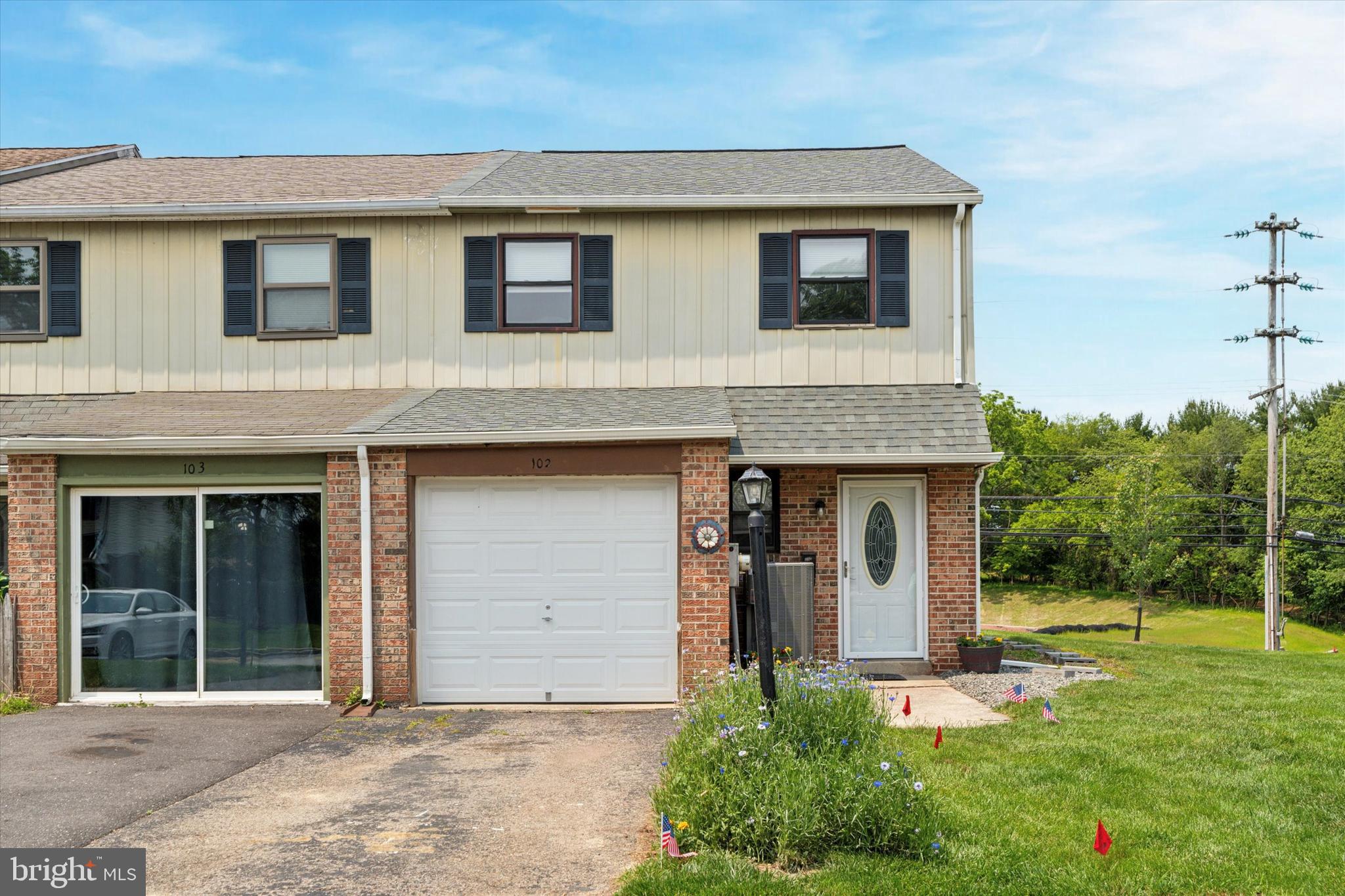 ORCHARD COURTS - Residential