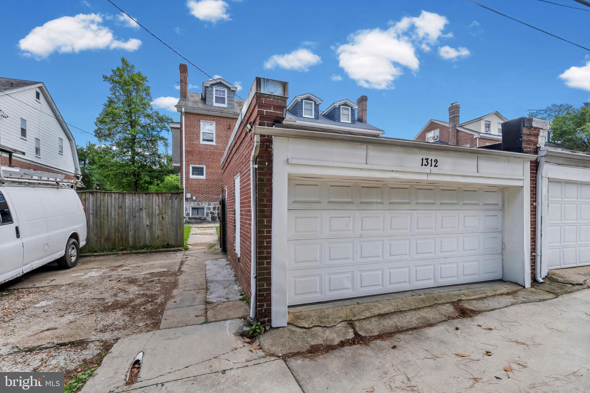 EDNOR GARDENS - LAKESIDE - Residential