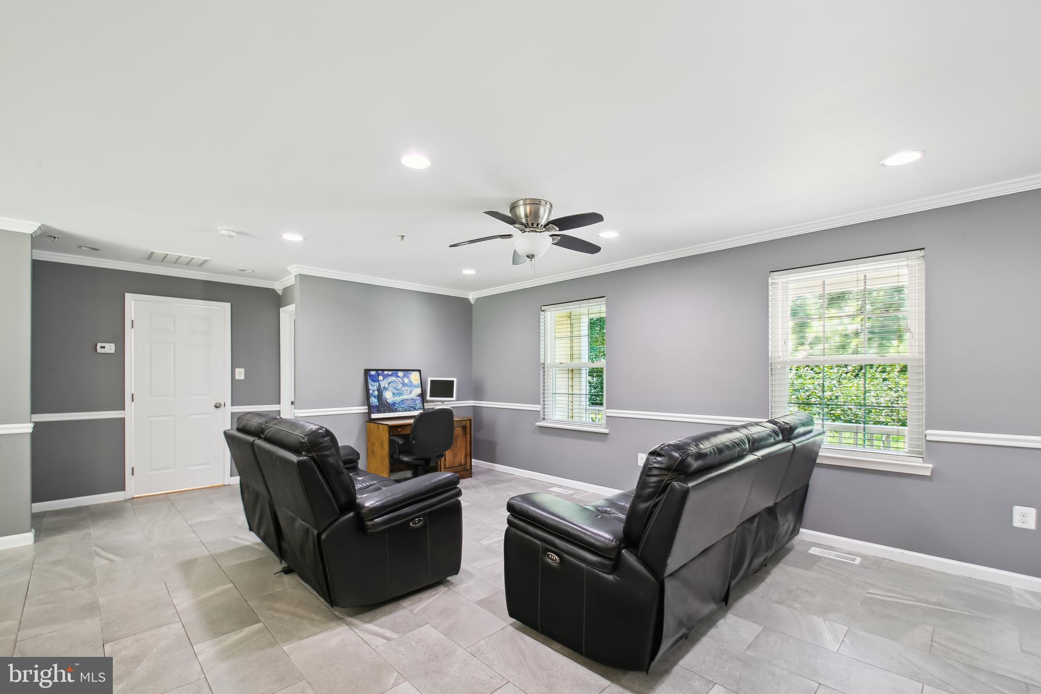 CROWNSVILLE - Residential