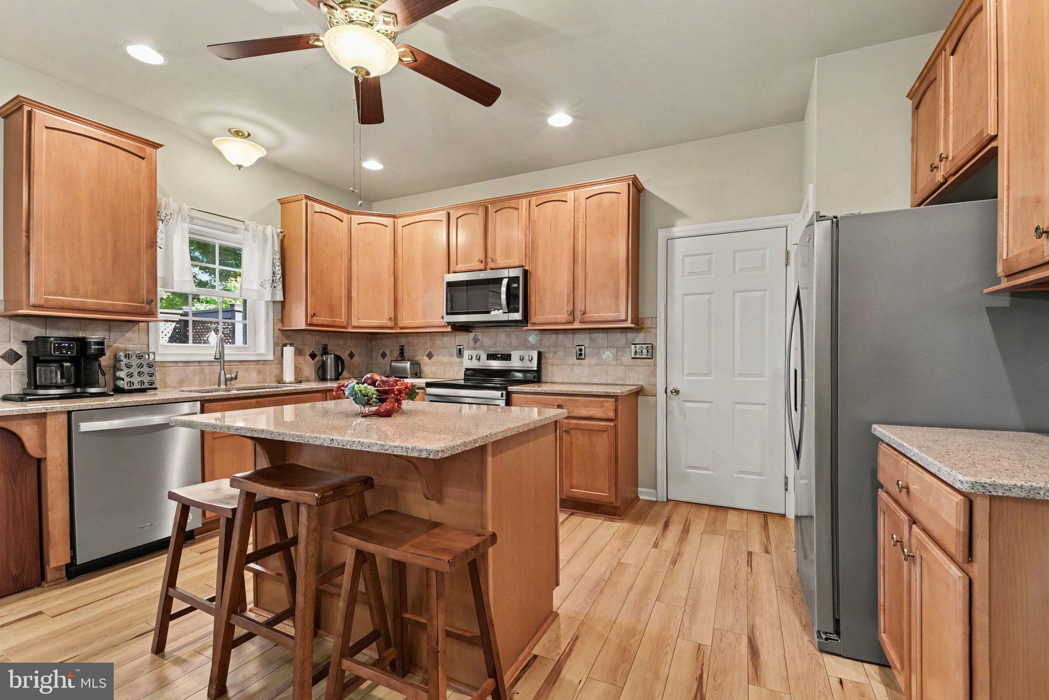 1123 SHANNON LANE