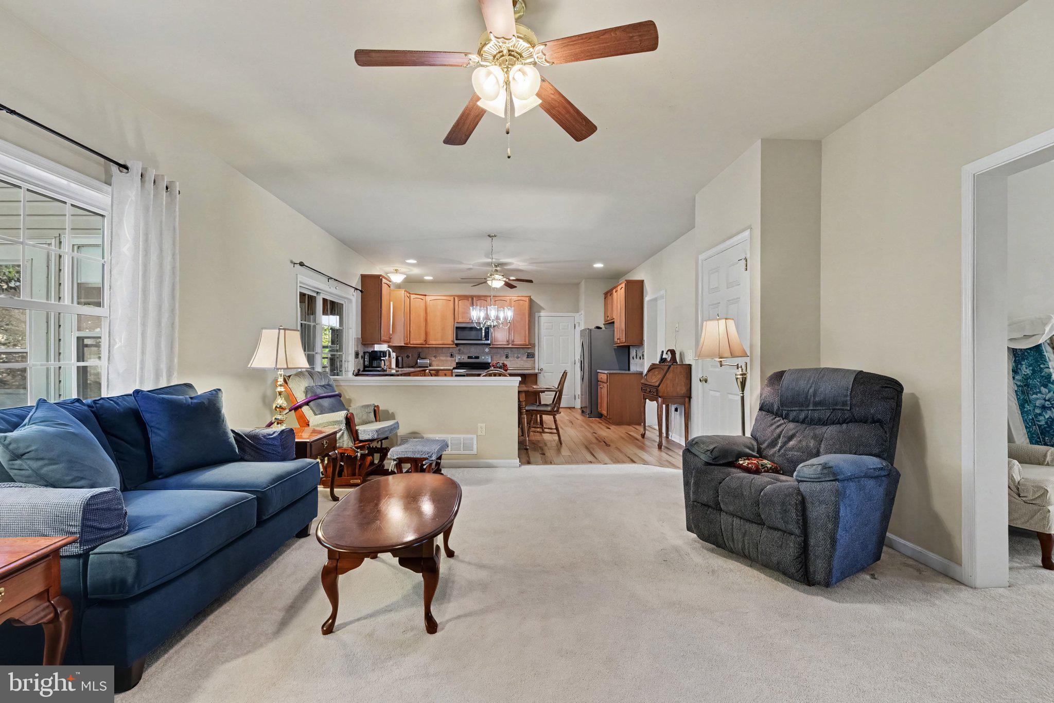 1123 SHANNON LANE