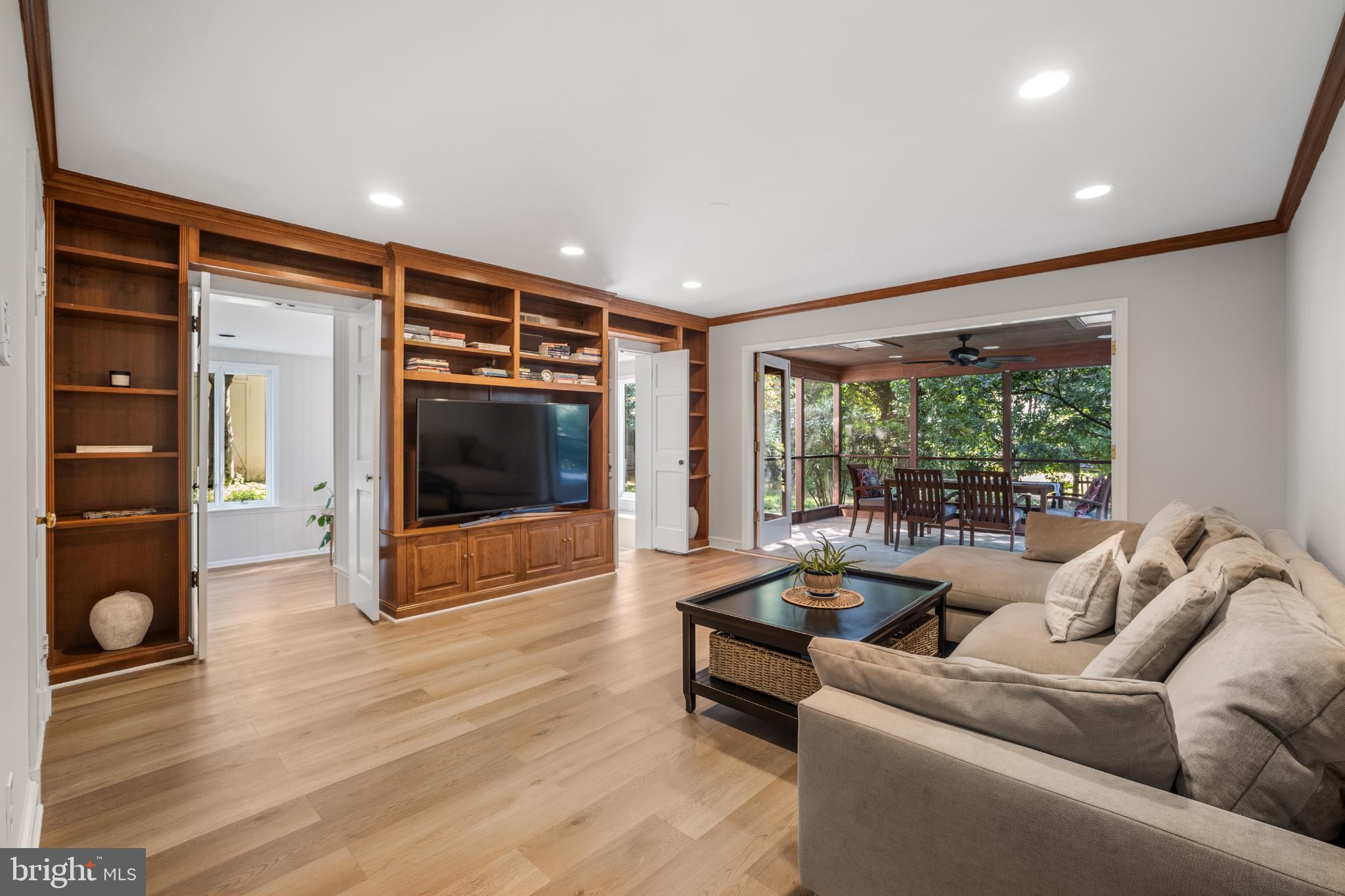 KENWOOD PARK - Residential