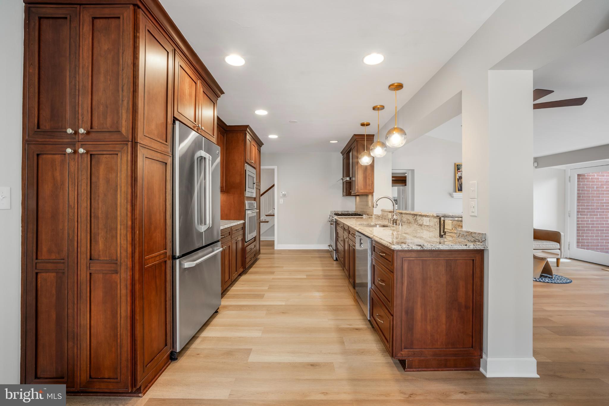 KENWOOD PARK - Residential