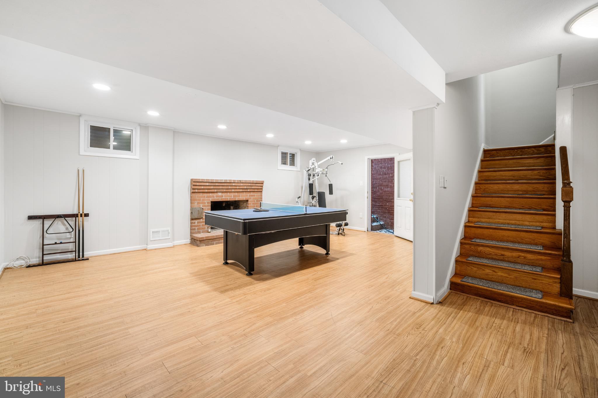 KENWOOD PARK - Residential