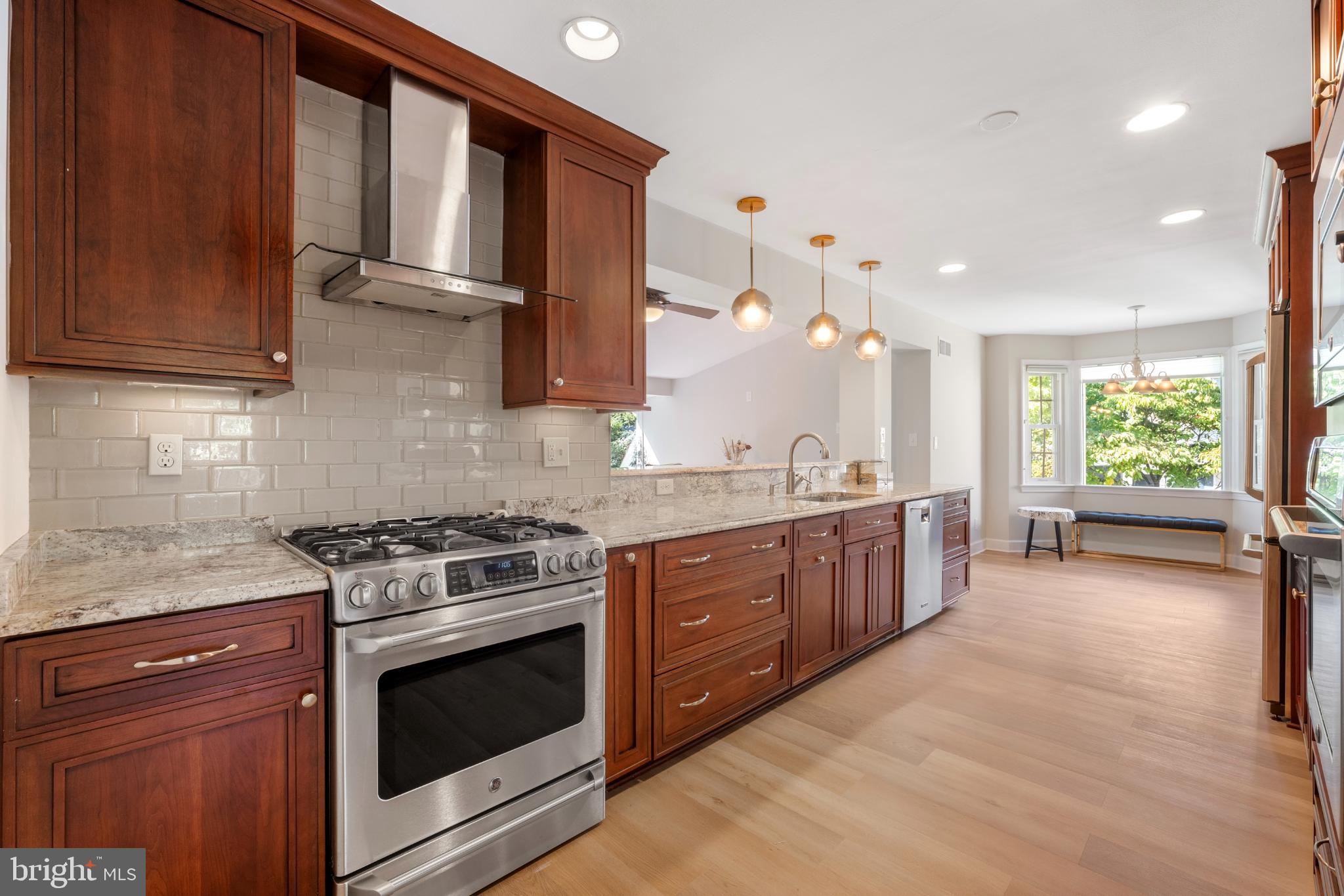 KENWOOD PARK - Residential