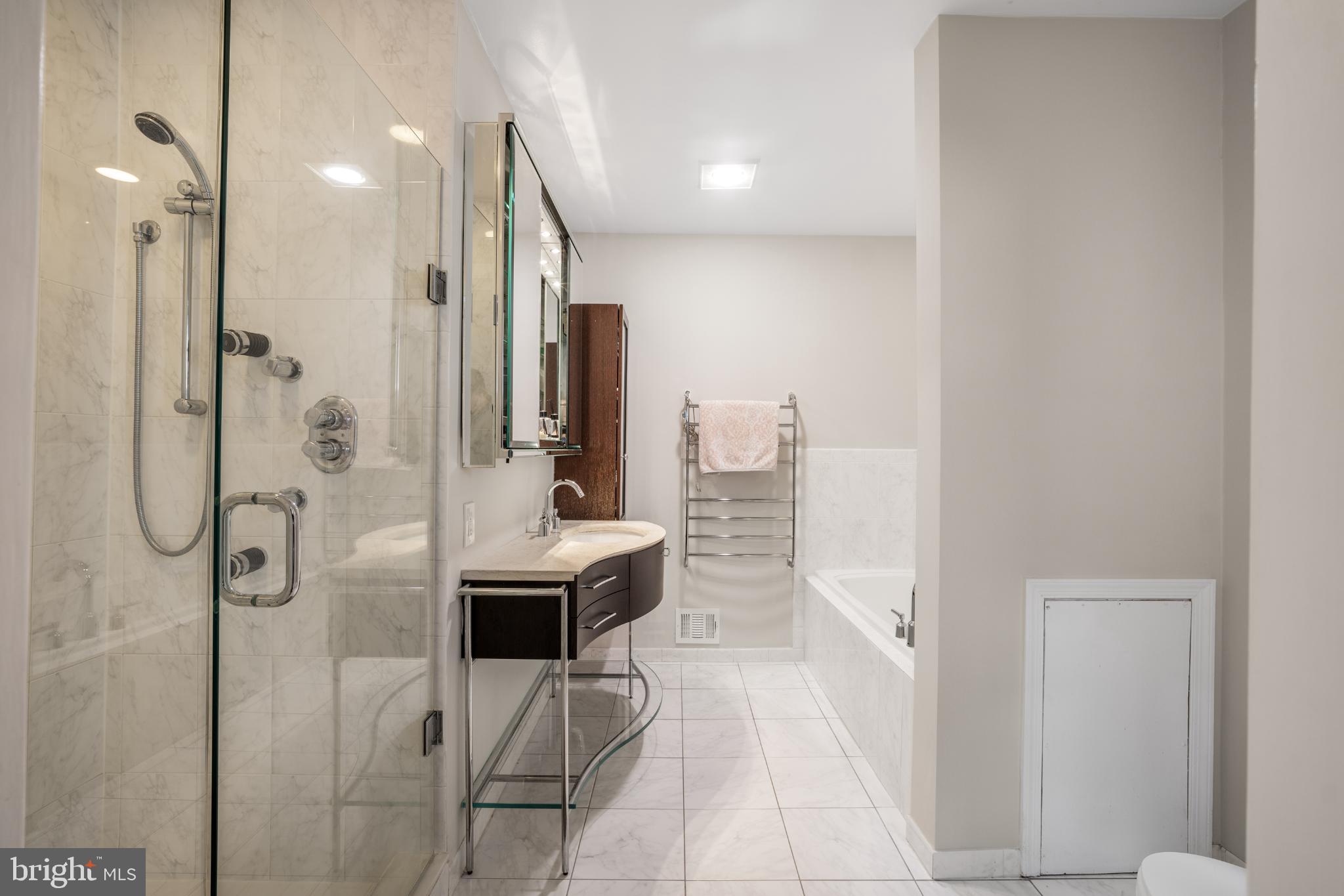 KENWOOD PARK - Residential