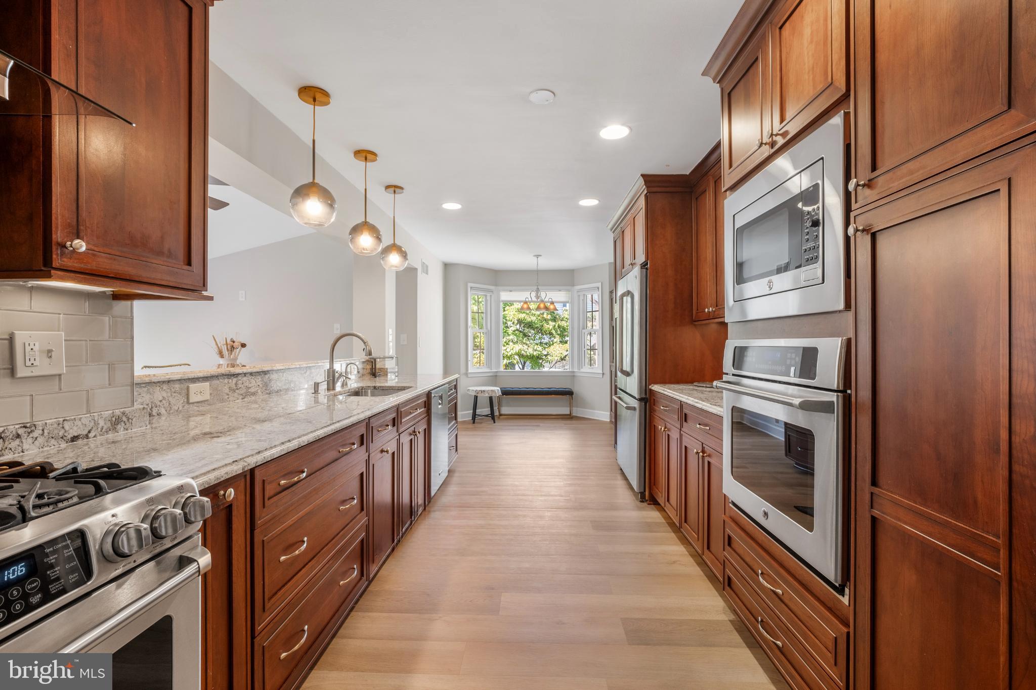 KENWOOD PARK - Residential