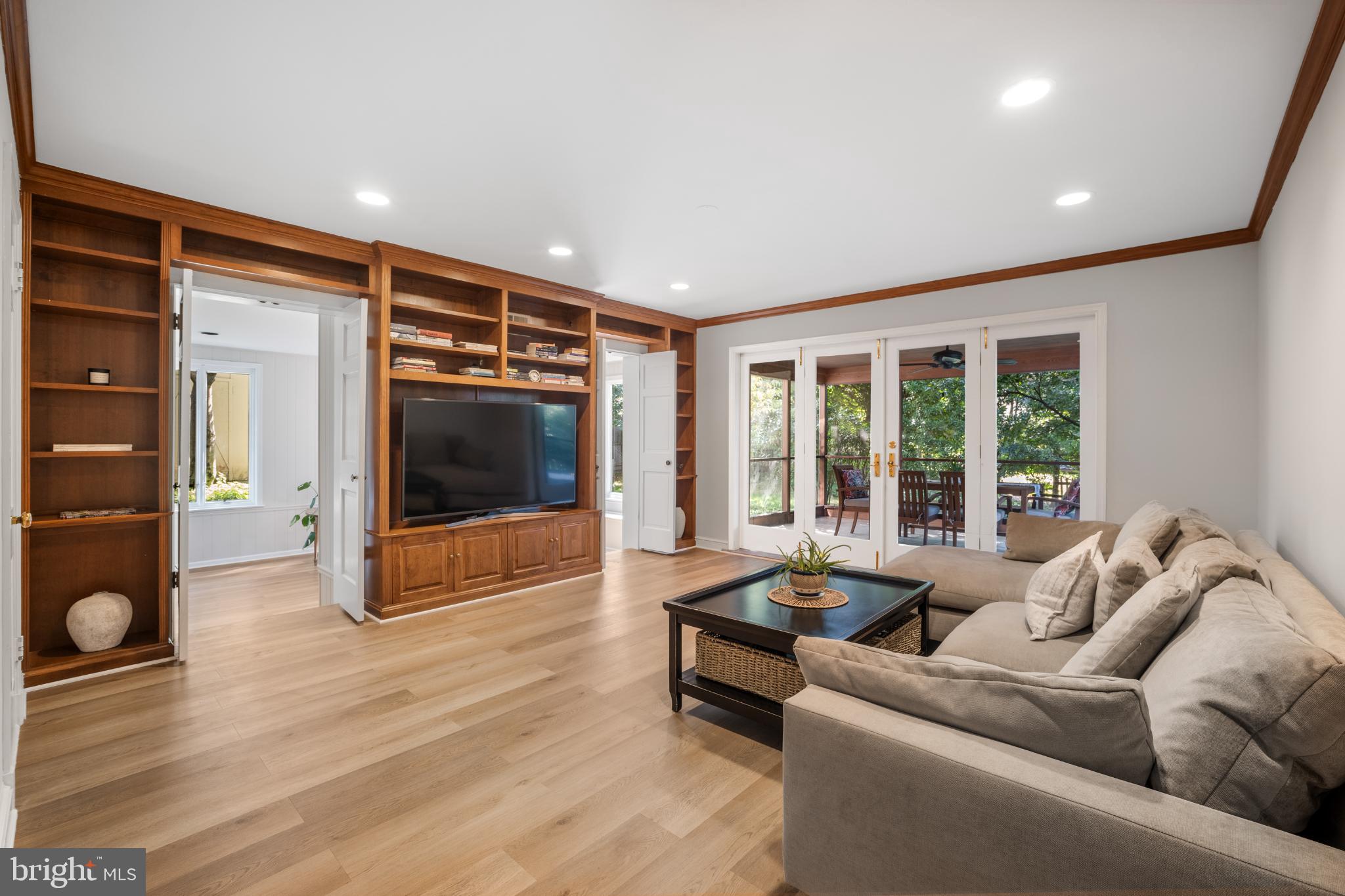 KENWOOD PARK - Residential