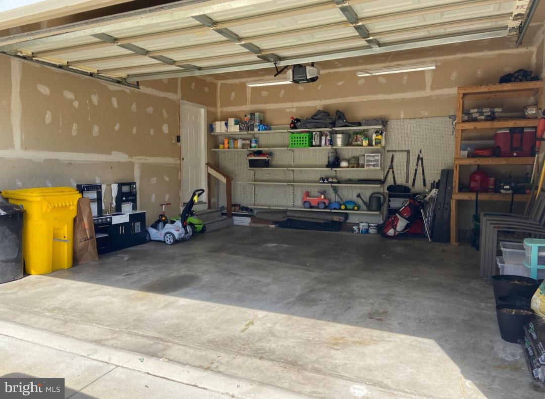 JACOBS WOODS - Residential