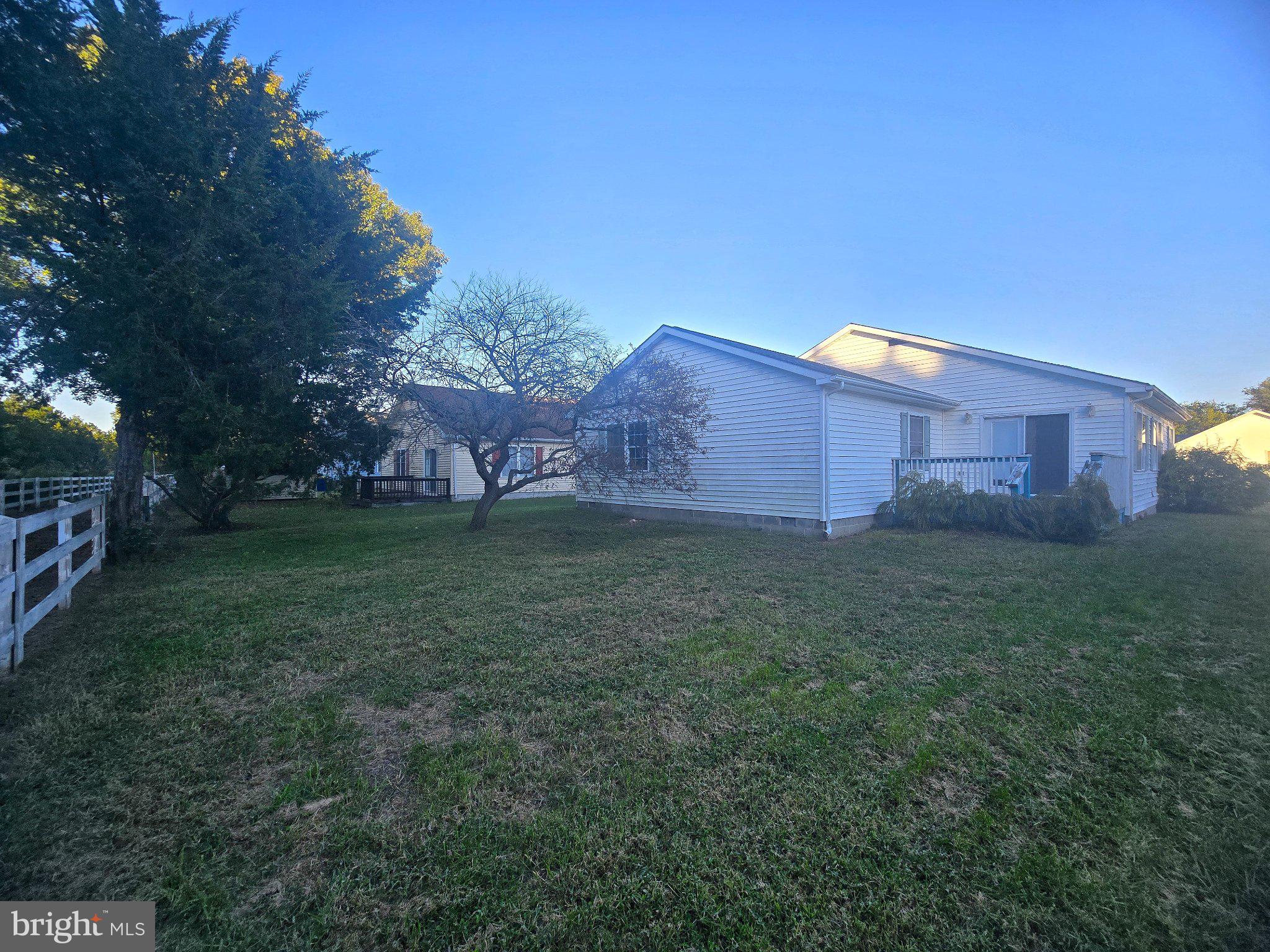 15 CARRIAGE LANE