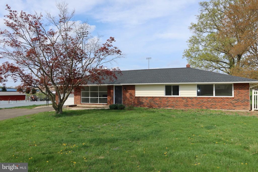 Photo of 700 Fraser Road, GLENSIDE, PA 19038 (MLS # PAMC2175800)